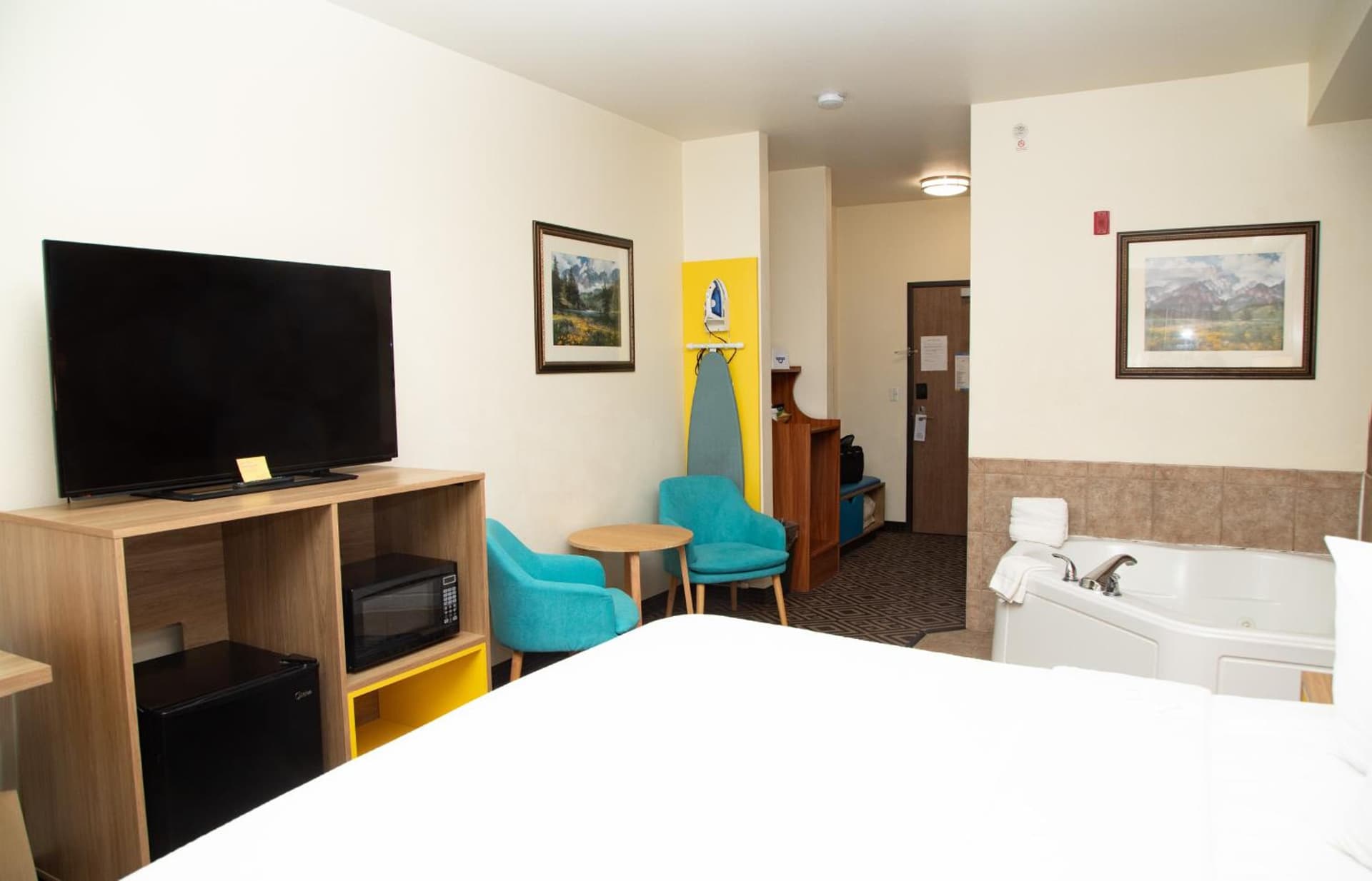 Days Inn by Wyndham Manitou Springs gallery photo in Manitou Springs, CO — image 72