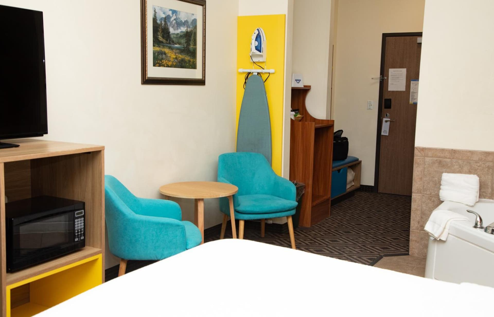 Days Inn by Wyndham Manitou Springs gallery photo in Manitou Springs, CO — image 38