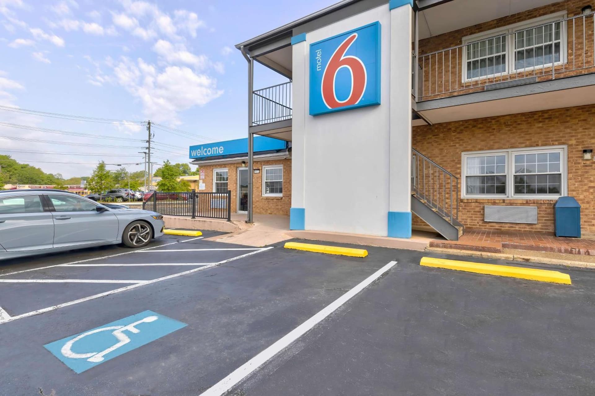 Motel 6-Falls Church, VA - Arlington Boulevard property views in Falls Church, VA — gallery photo 3