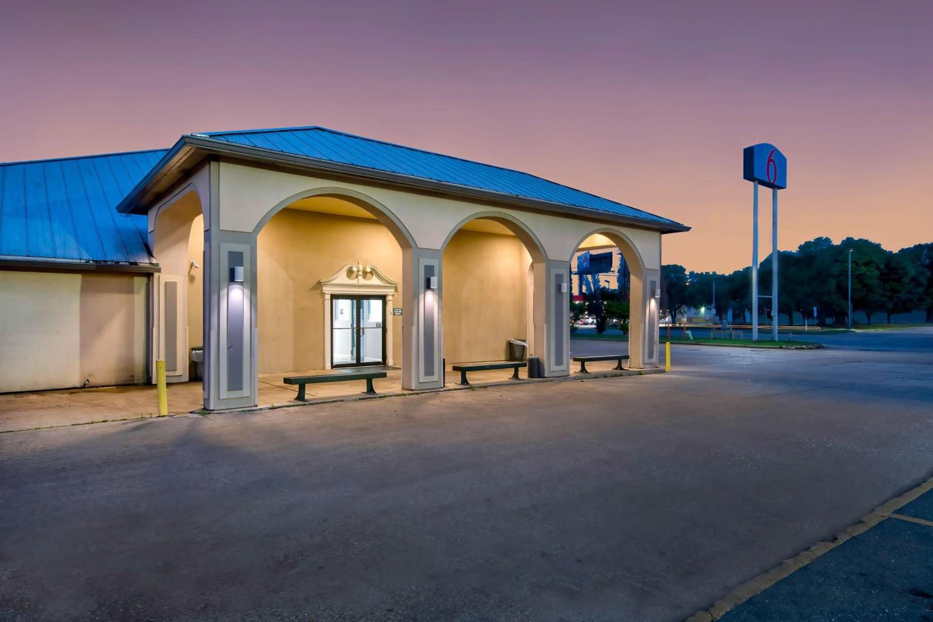 Motel 6 Bossier City, La featured exterior or lobby in Bossier City, LA — similar hotel
