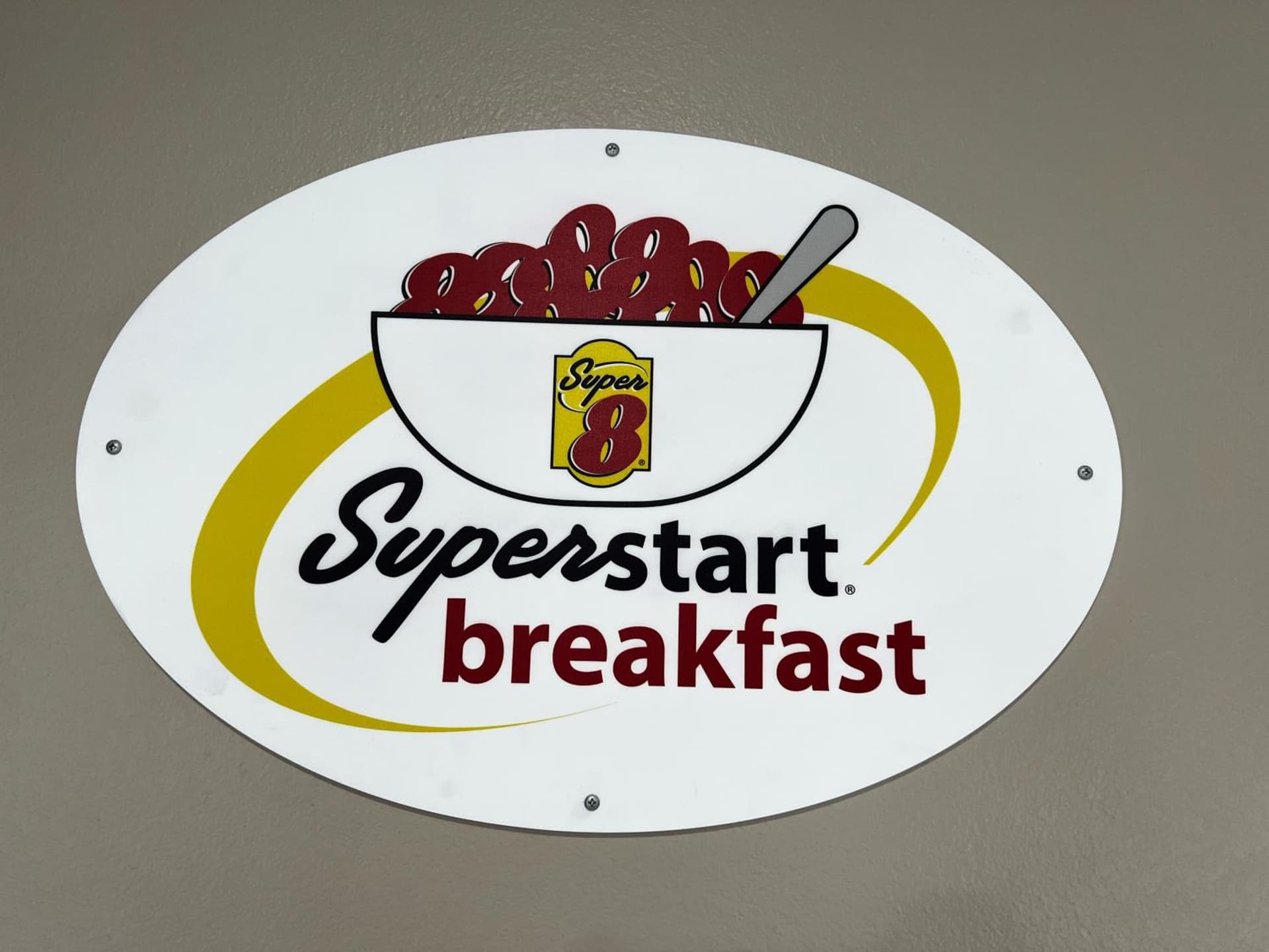 Super 8 by Wyndham Cleveland TX interior in Cleveland, TX — gallery photo 2