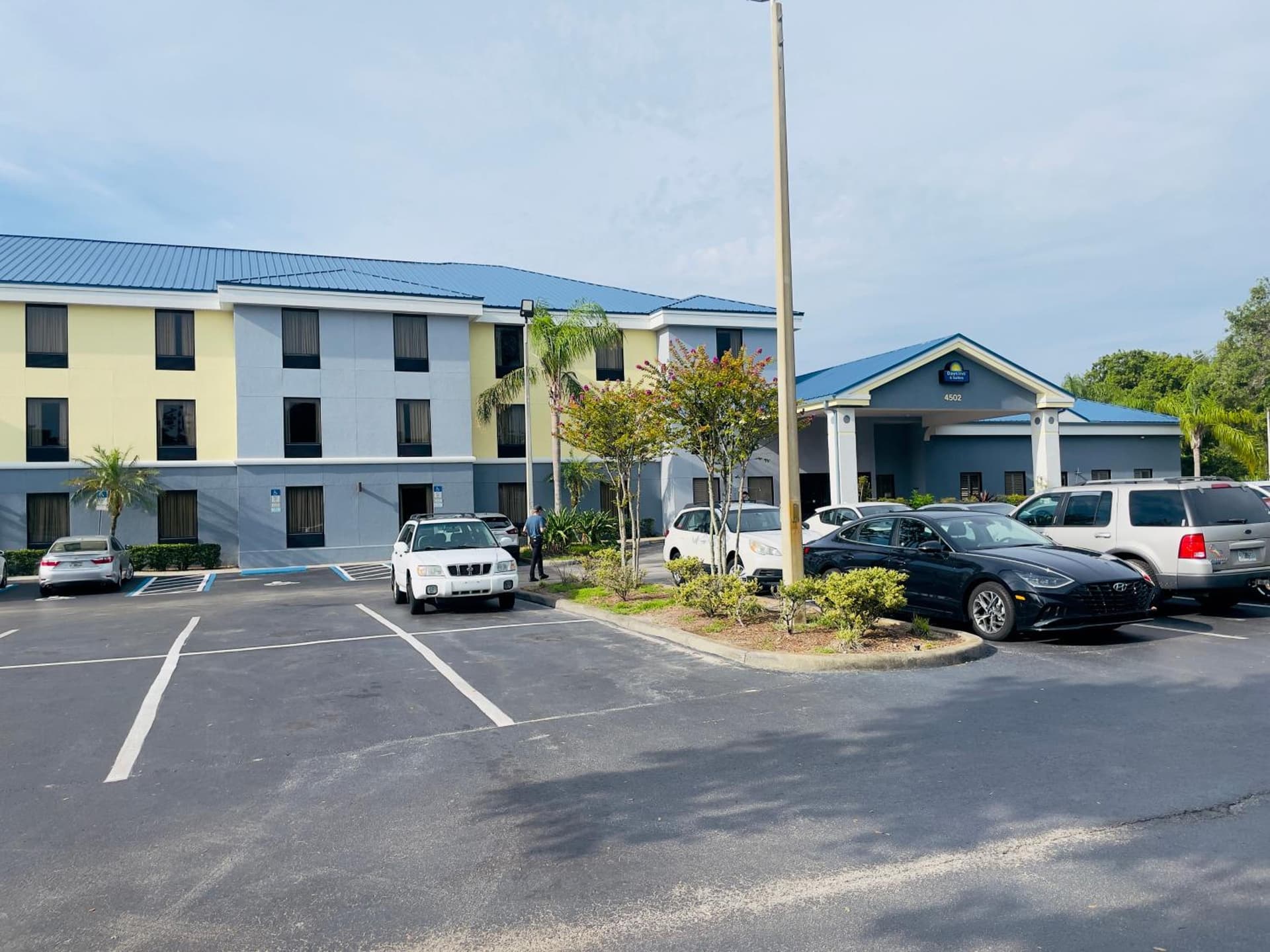 Days Inn & Suites by Wyndham Lakeland gallery photo in Lakeland, FL — image 82