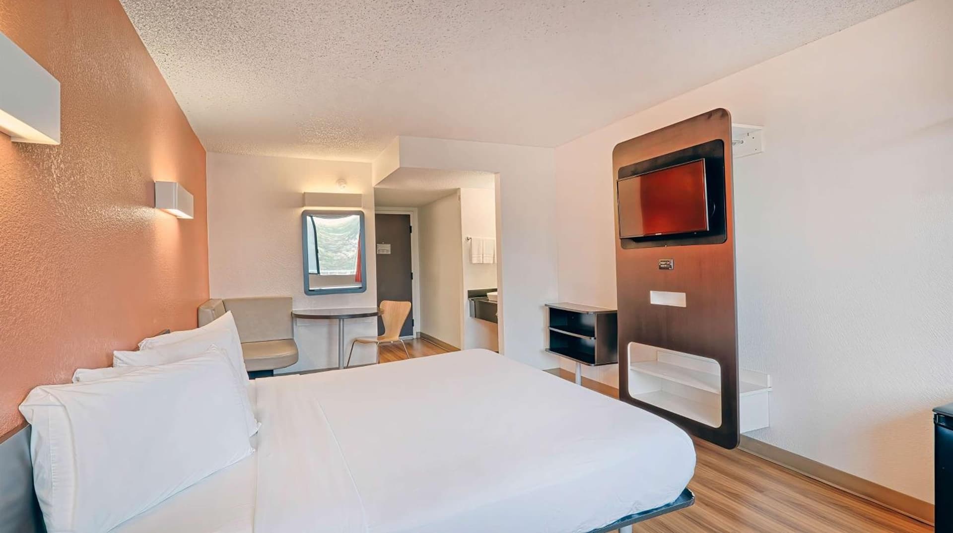 Suites Los Angeles CA Los Angeles LAX gallery photo in Inglewood, CA — image 9
