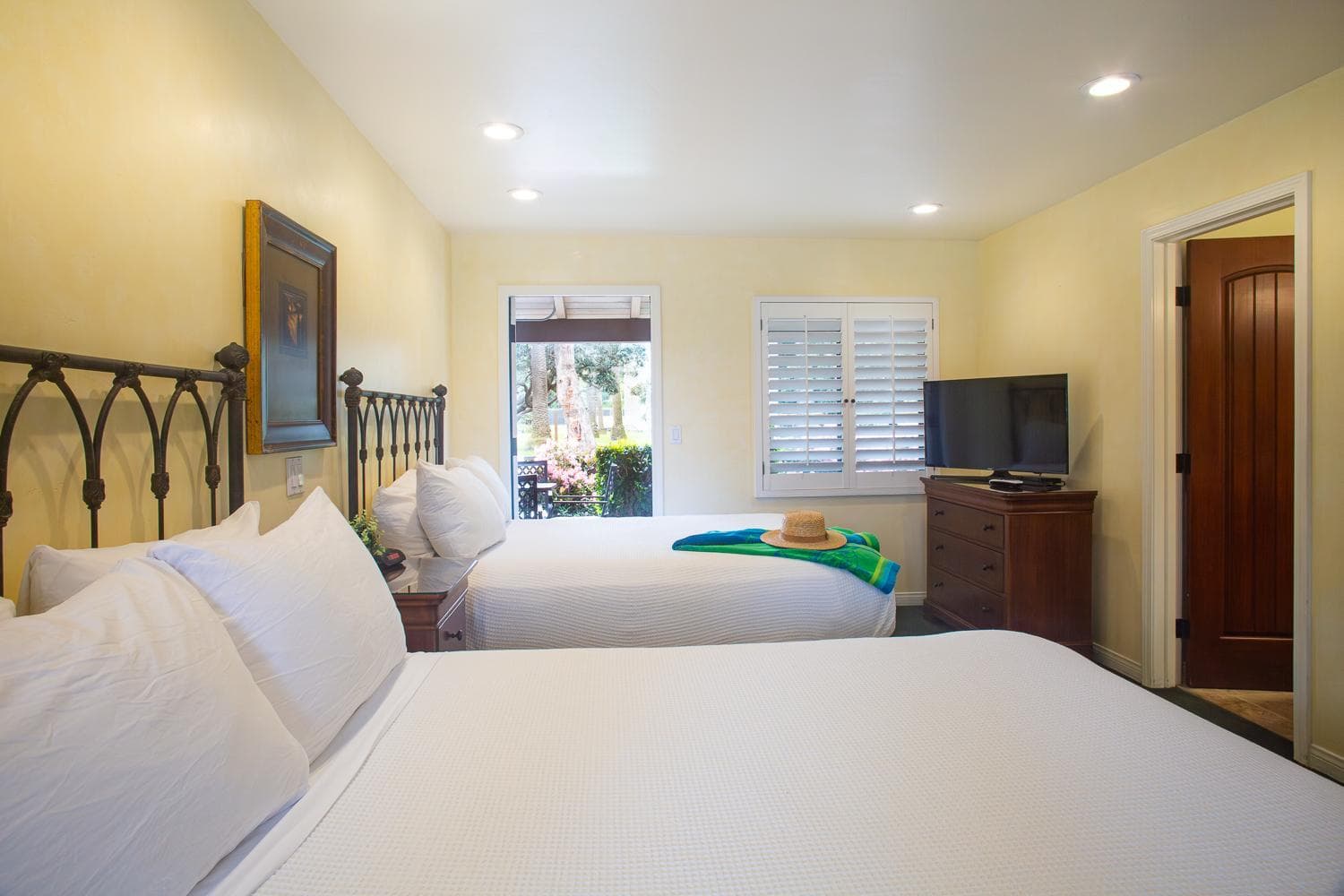 Castillo Inn at the Beach gallery photo in Santa Barbara, CA — image 41