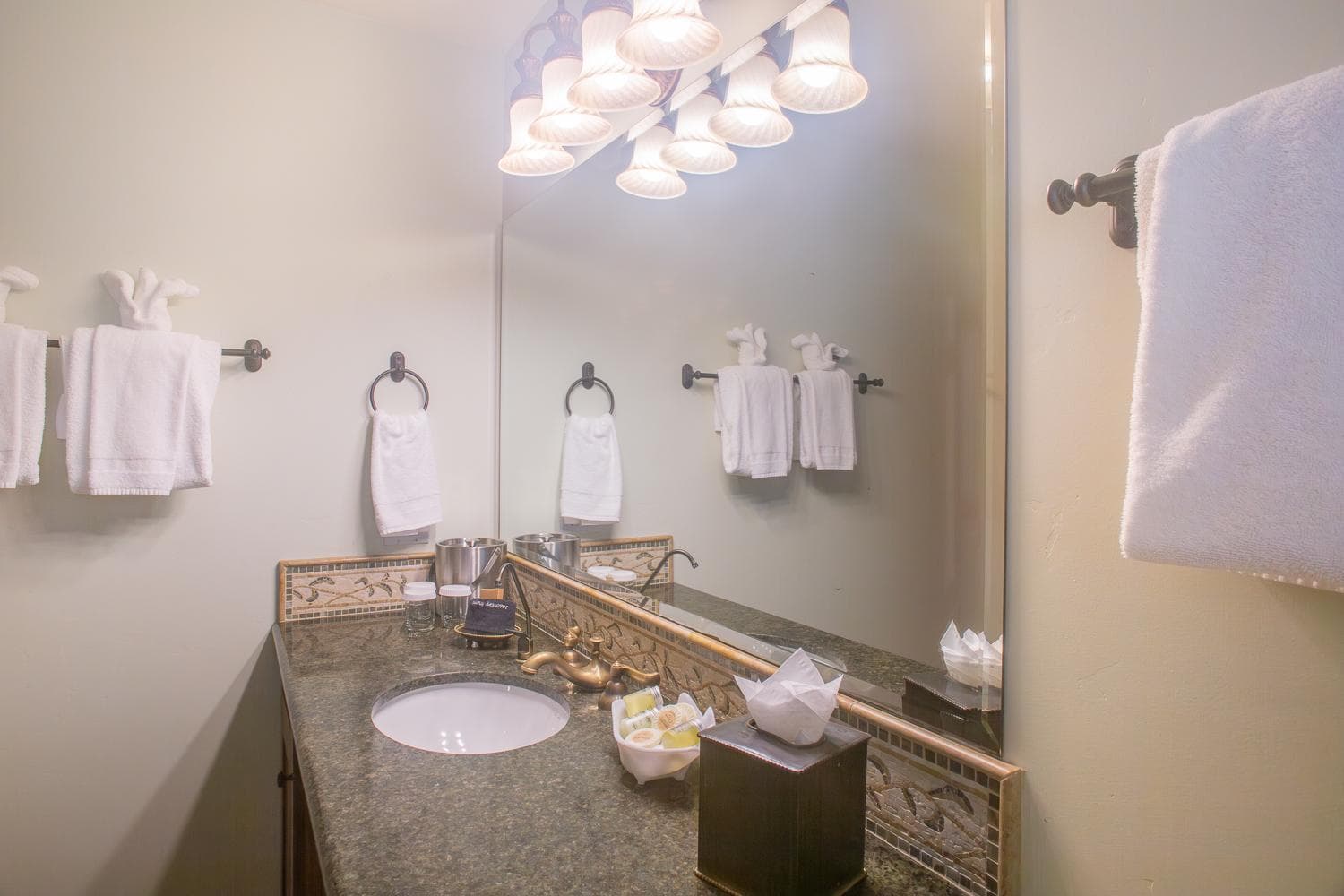 Castillo Inn at the Beach gallery photo in Santa Barbara, CA — image 30