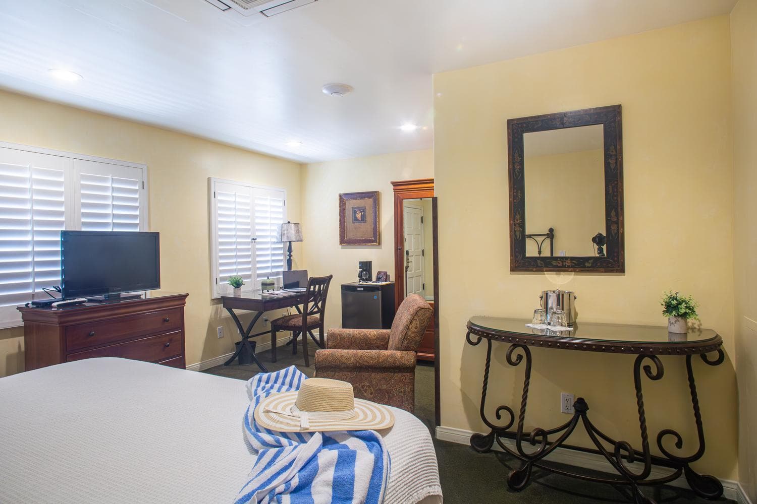 Castillo Inn at the Beach gallery photo in Santa Barbara, CA — image 20