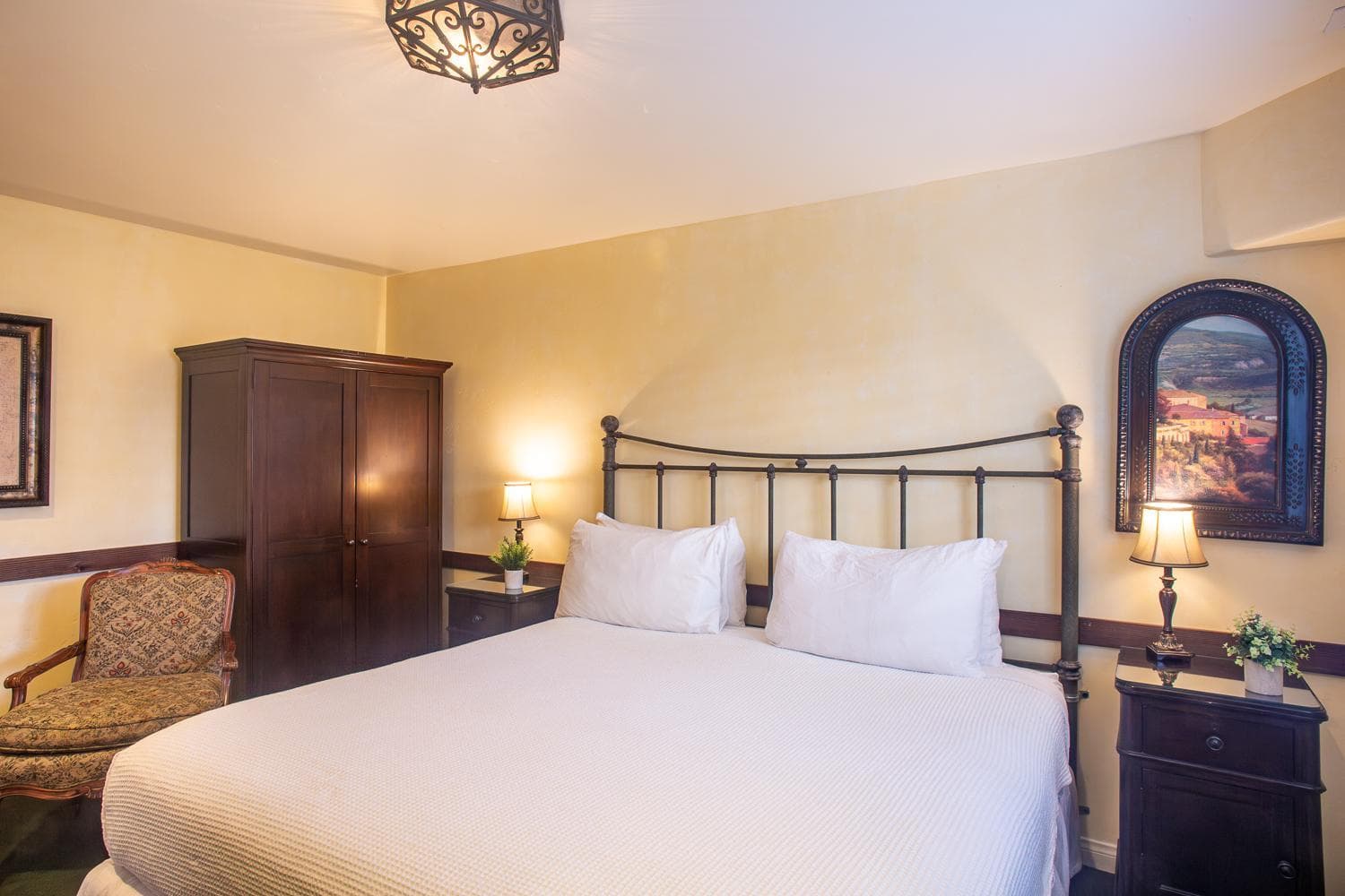 Castillo Inn at the Beach gallery photo in Santa Barbara, CA — image 27
