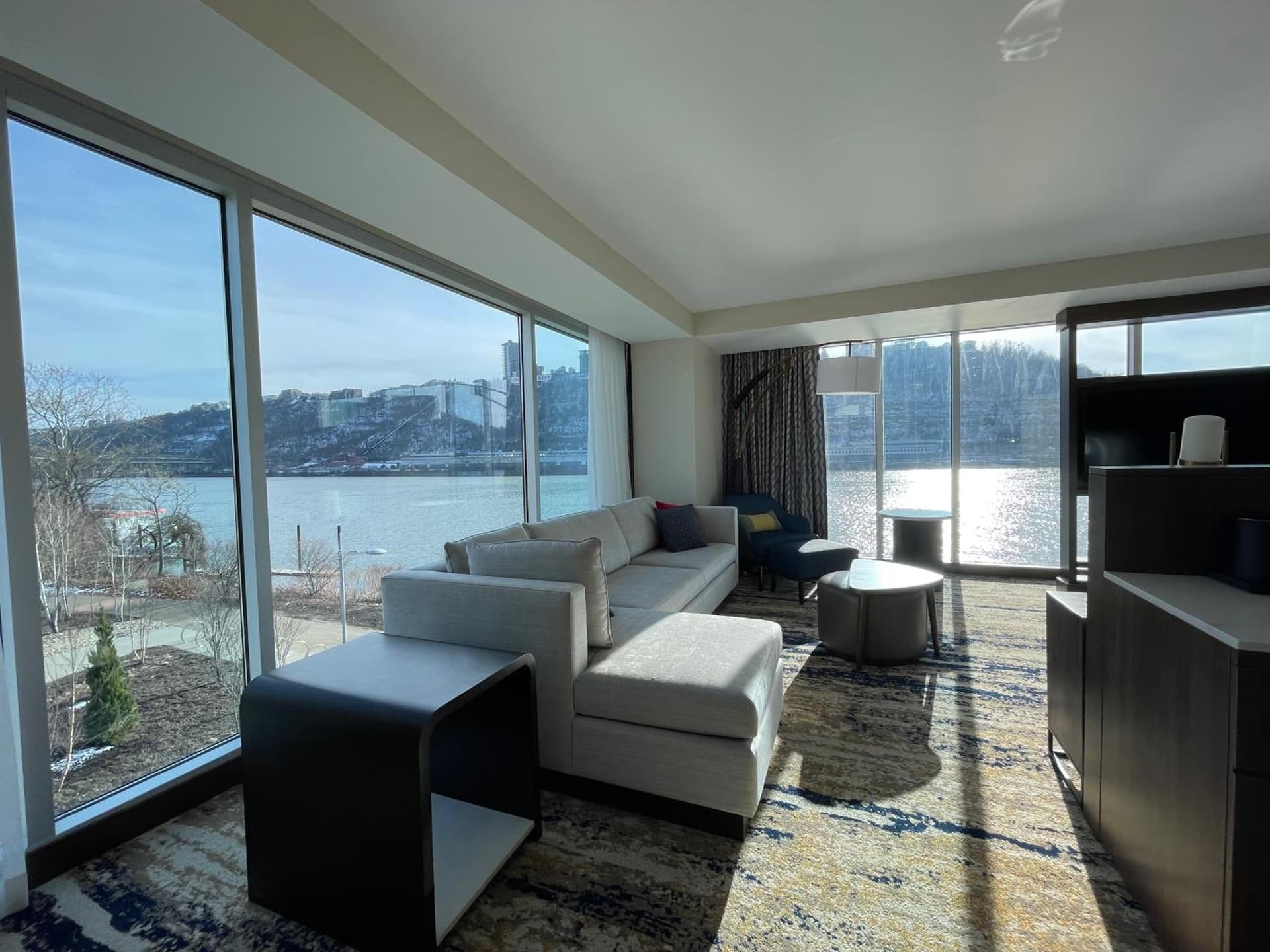 The Landing Hotel at Rivers Casino Pittsburgh gallery photo in Pittsburgh, PA — image 19