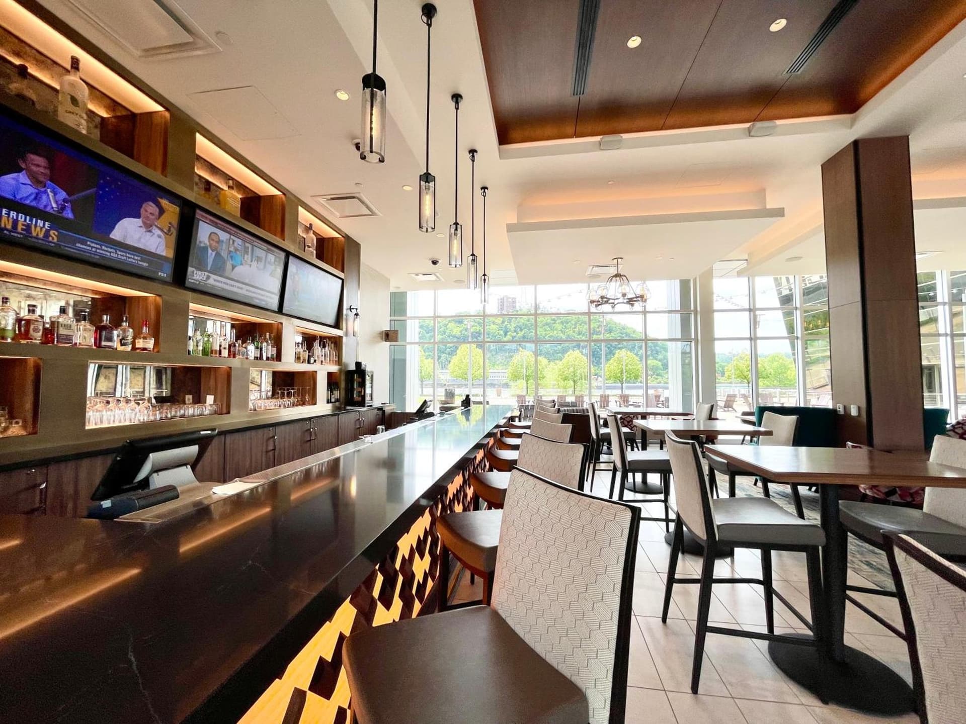 The Landing Hotel at Rivers Casino Pittsburgh gallery photo in Pittsburgh, PA — image 31