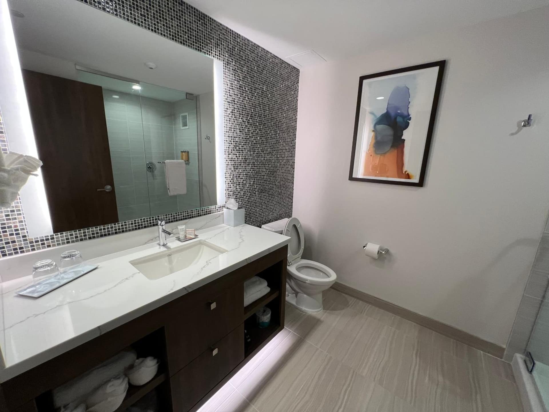 The Landing Hotel at Rivers Casino Pittsburgh gallery photo in Pittsburgh, PA — image 16