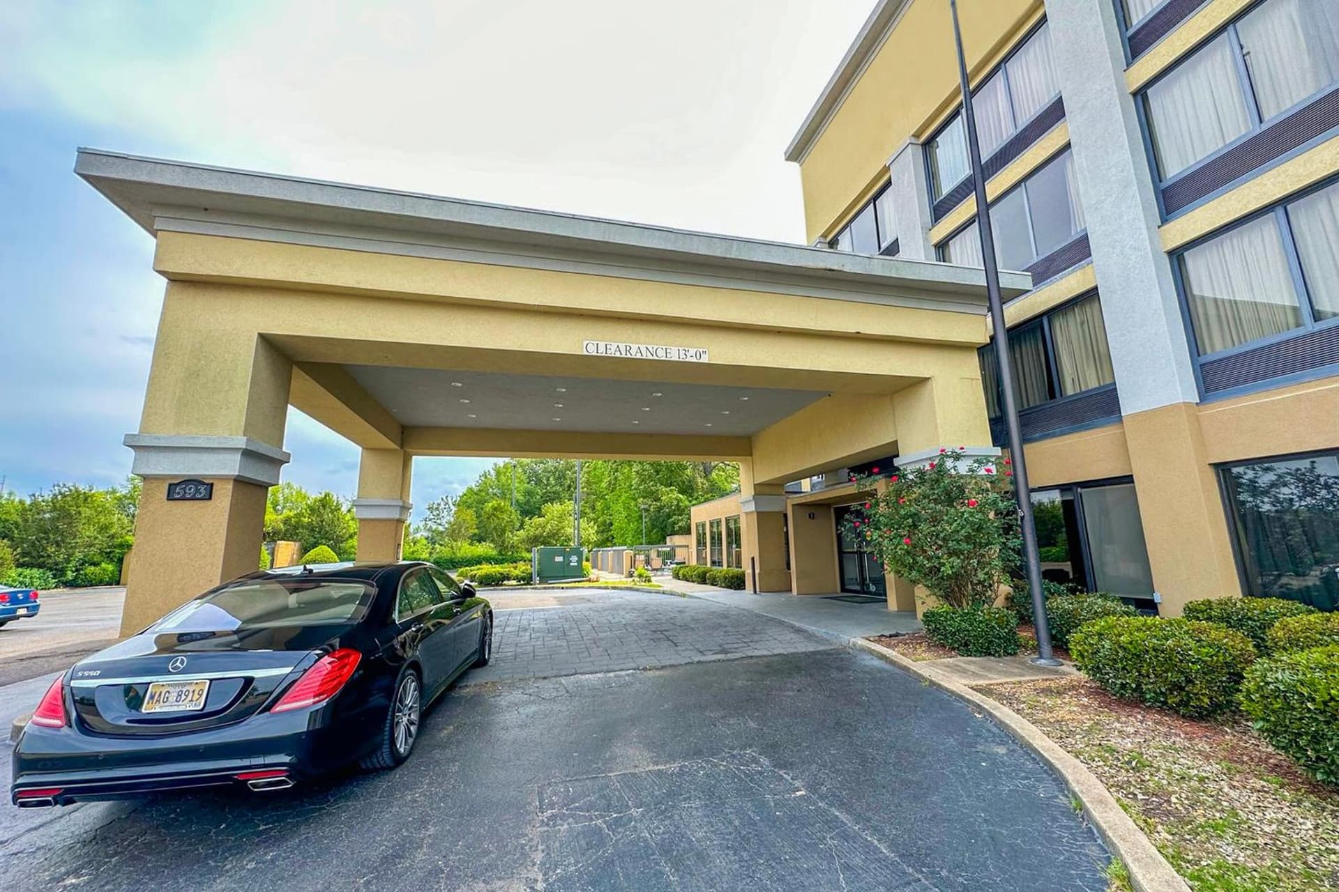 OYO Townhouse Jackson - Ridgeland featured exterior or lobby in Jackson, MS — similar hotel