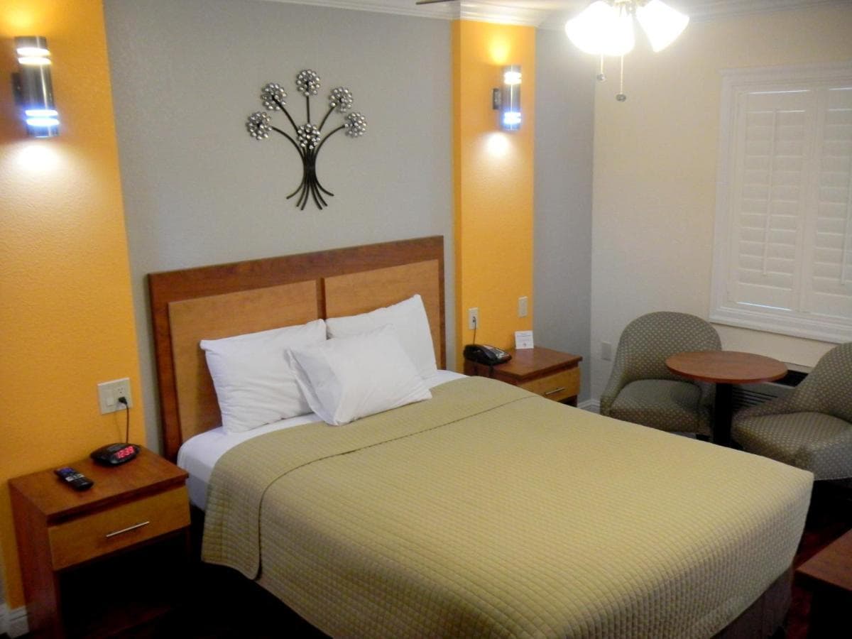 FairBridge Inn & Suites Gateway to Yosemite gallery photo in Merced, CA — image 23