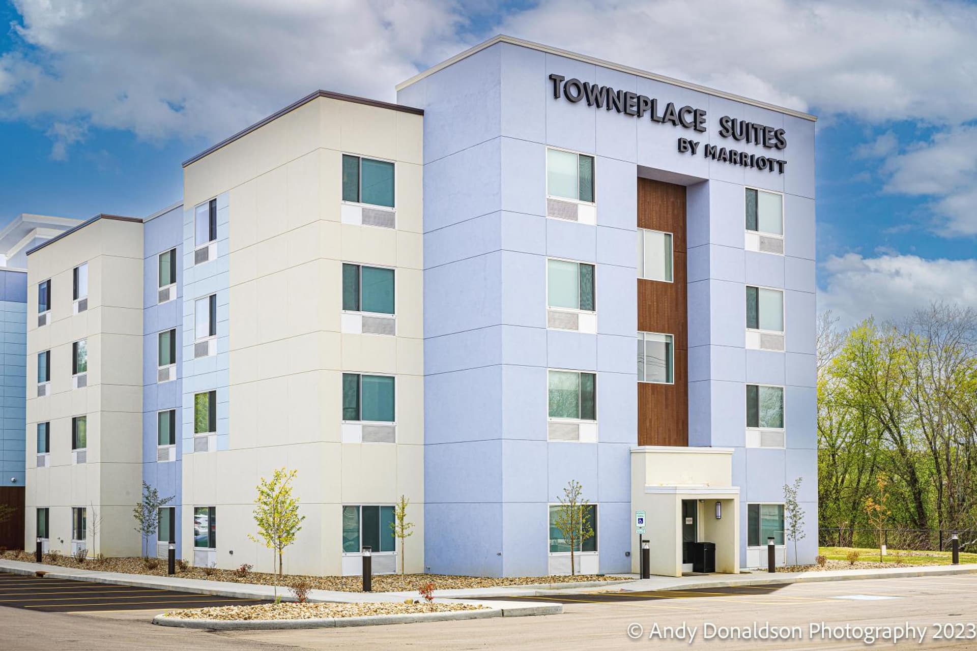TownePlace Suites by Marriott New Philadelphia interior in New Philadelphia, OH — gallery photo 2