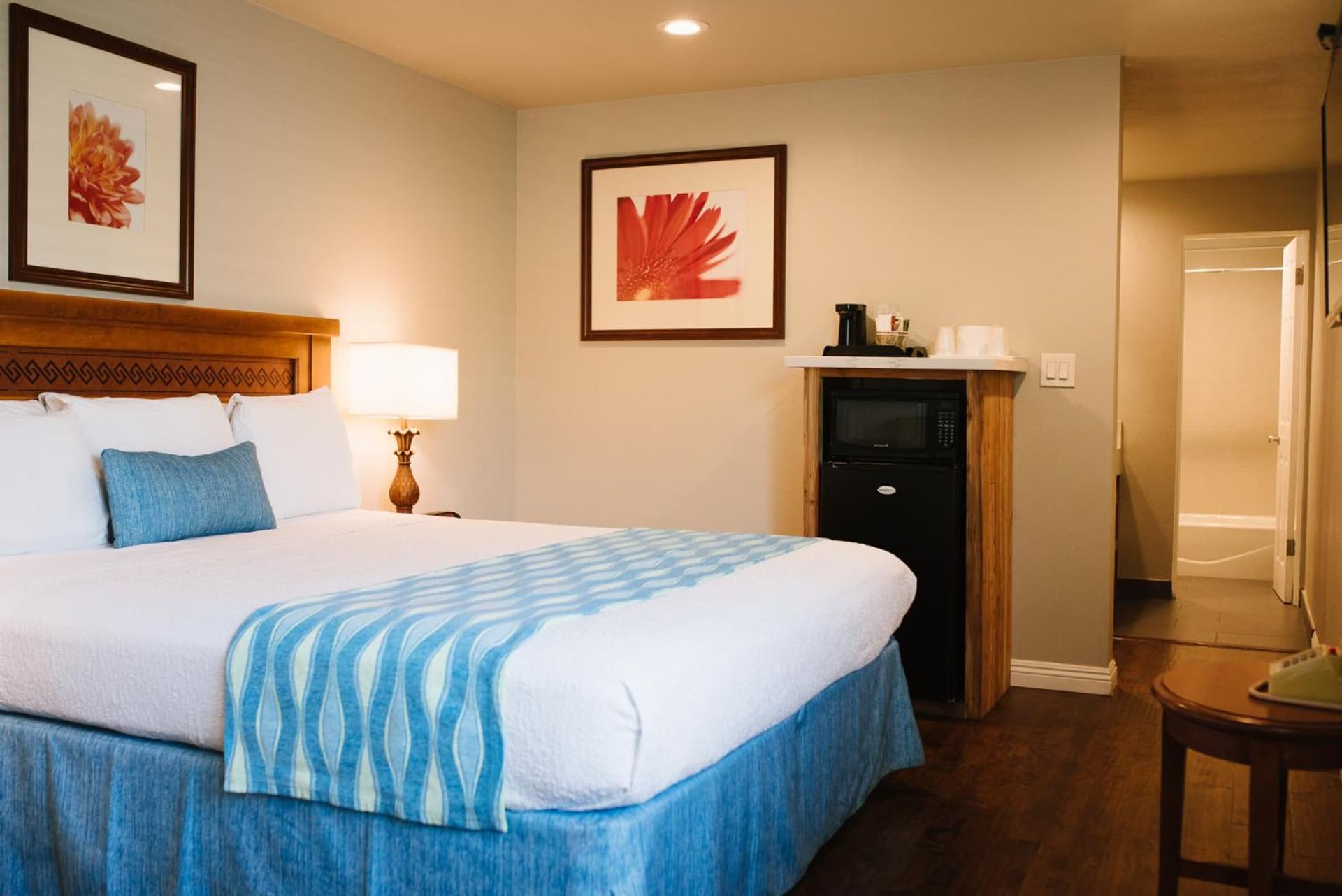 Alamo Inn and Suites - Convention Center gallery photo in Anaheim, CA — image 26