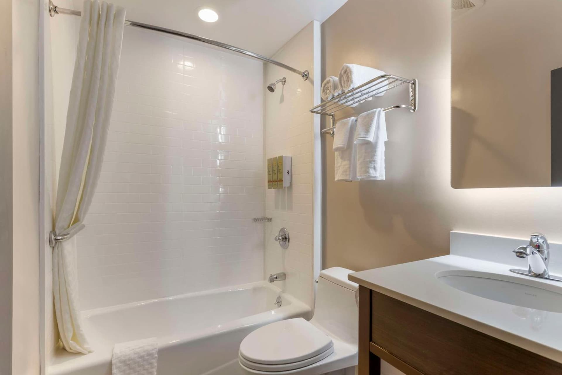 Best Western Brooklyn-Coney Island Inn gallery photo in Brooklyn, NY — image 9