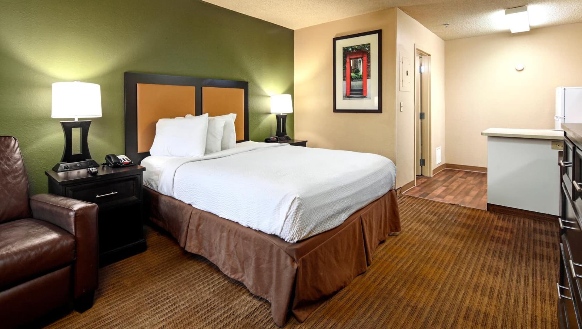 Home 1 Suites Extended Stay gallery photo in Montgomery, AL — image 6