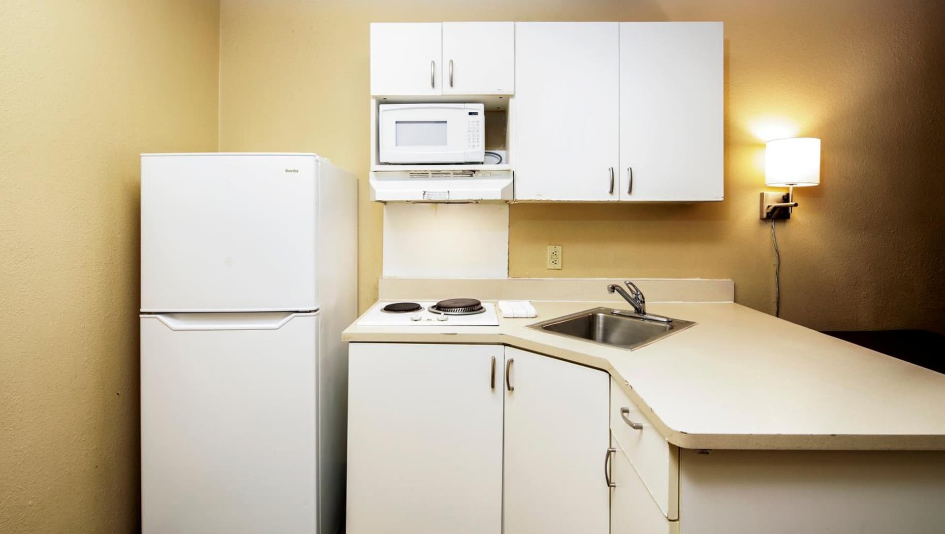 Home 1 Suites Extended Stay gallery photo in Montgomery, AL — image 30