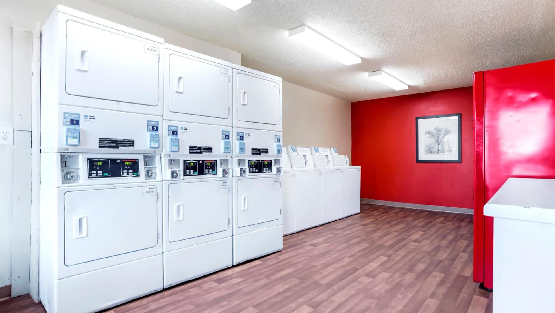 Home 1 Suites Extended Stay gallery photo in Montgomery, AL — image 9