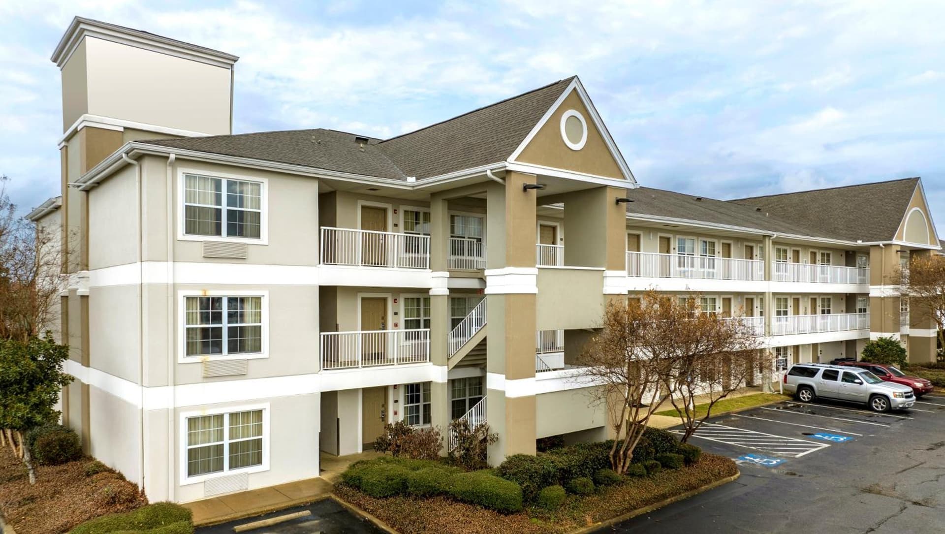 Home 1 Suites Extended Stay gallery photo in Montgomery, AL — image 13