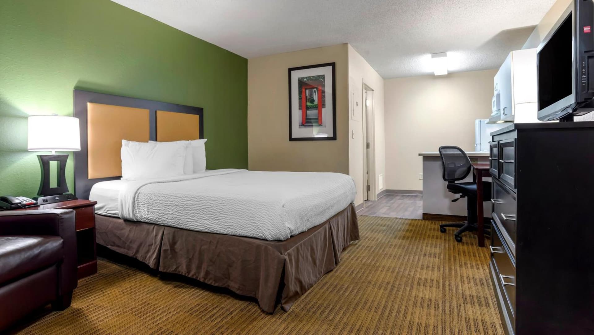 Home 1 Suites Extended Stay gallery photo in Montgomery, AL — image 23