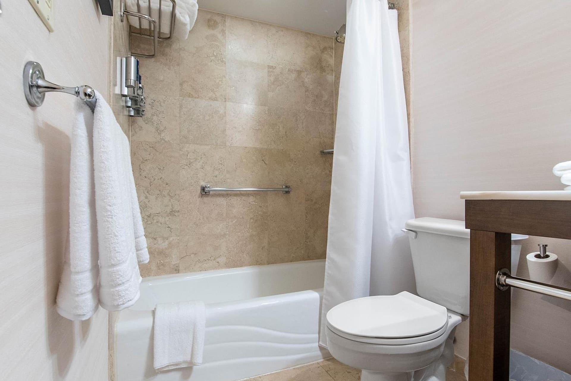 Best Western Premier Plainview-Long Island Hotel gallery photo in Plainview, NY — image 11