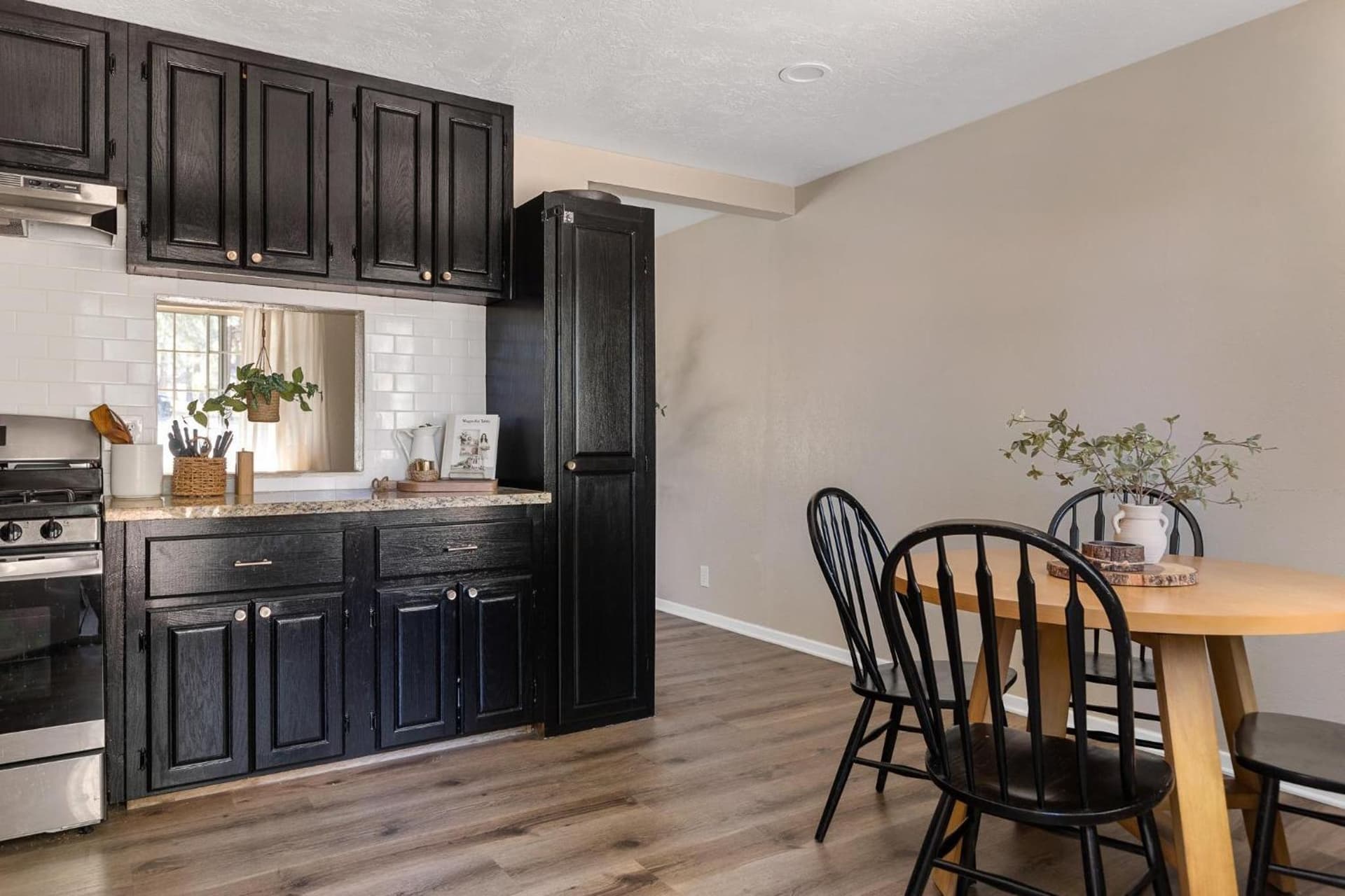 URSA GRANDE - Close to Lake and Slopes property views in Big Bear City, CA — gallery photo 3