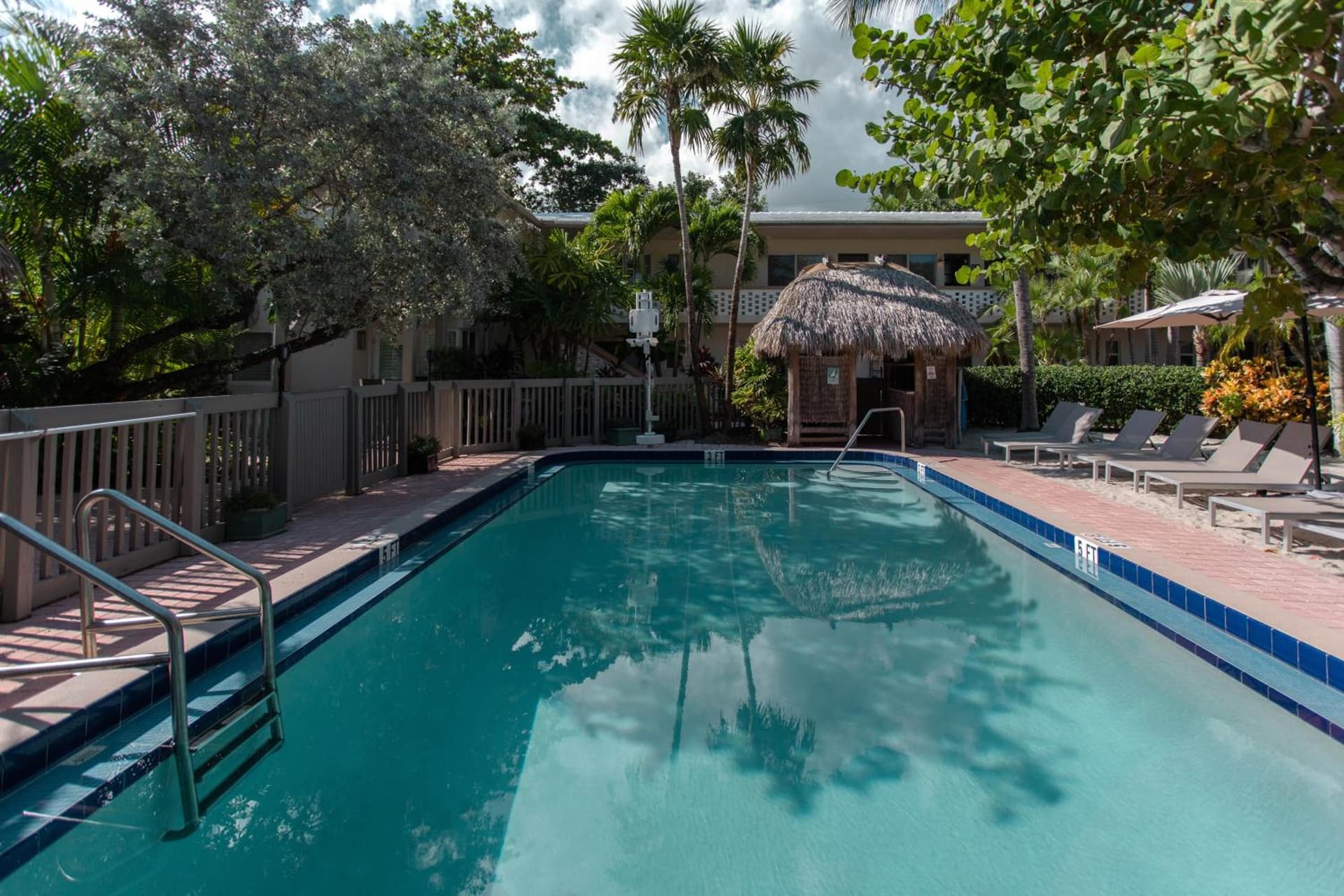 Crane's Beach House Boutique Hotel & Luxury Villas interior in Delray Beach, FL — gallery photo 2