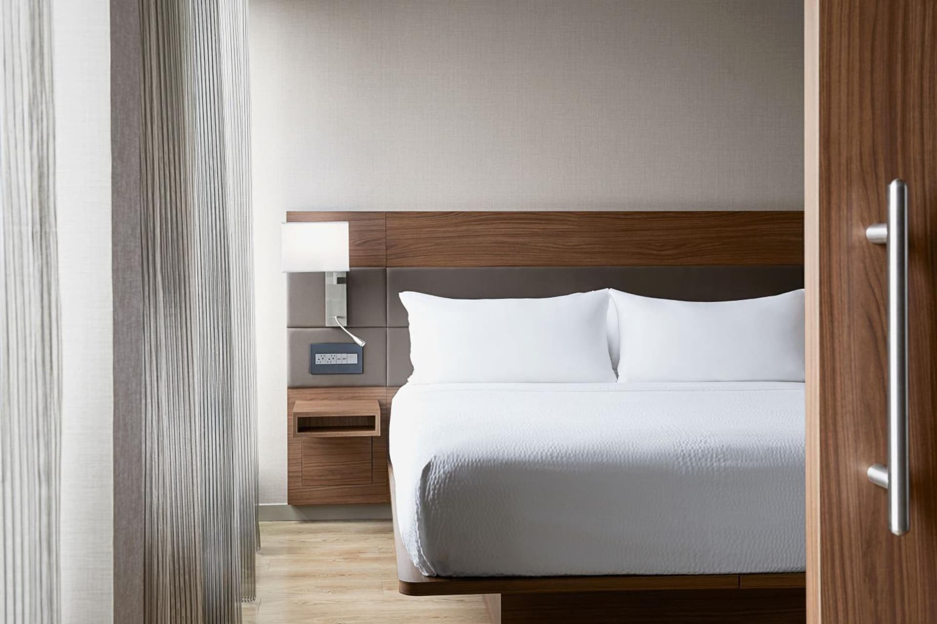 AC Hotel by Marriott Bloomington Mall of America gallery photo in Bloomington, MN — image 26