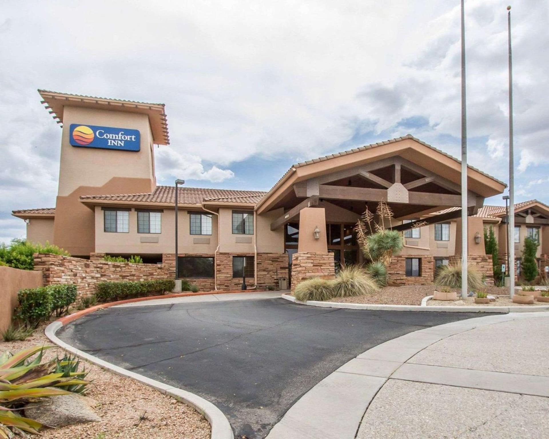 Comfort Inn Benson near Kartchner Caverns featured exterior or lobby in Benson, AZ — similar hotel