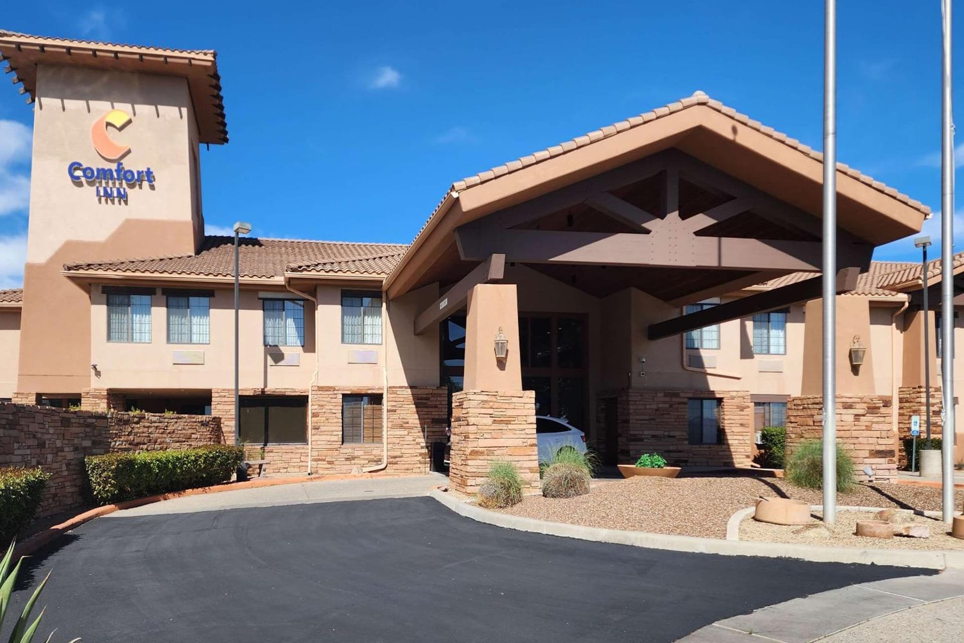 Comfort Inn Benson near Kartchner Caverns property views in Benson, AZ — gallery photo 3