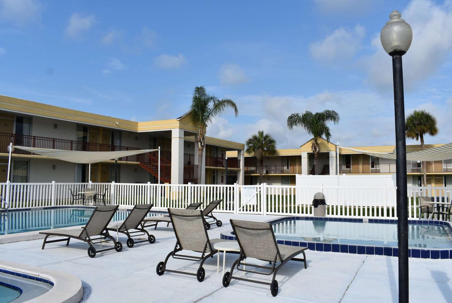 Super 8 by Wyndham Ocala I-75 gallery photo in Ocala, FL — image 55