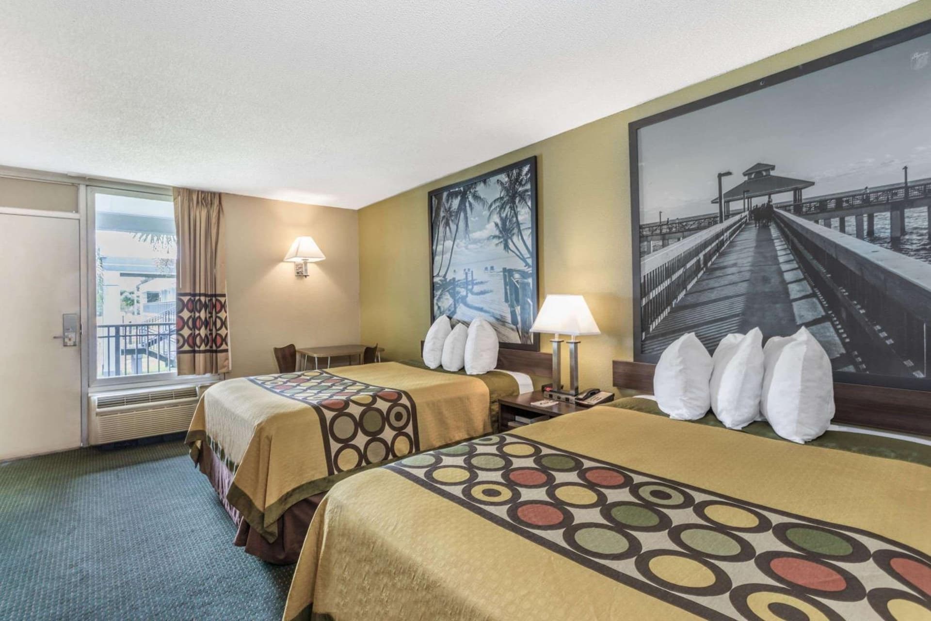 Super 8 by Wyndham Ocala I-75 gallery photo in Ocala, FL — image 9