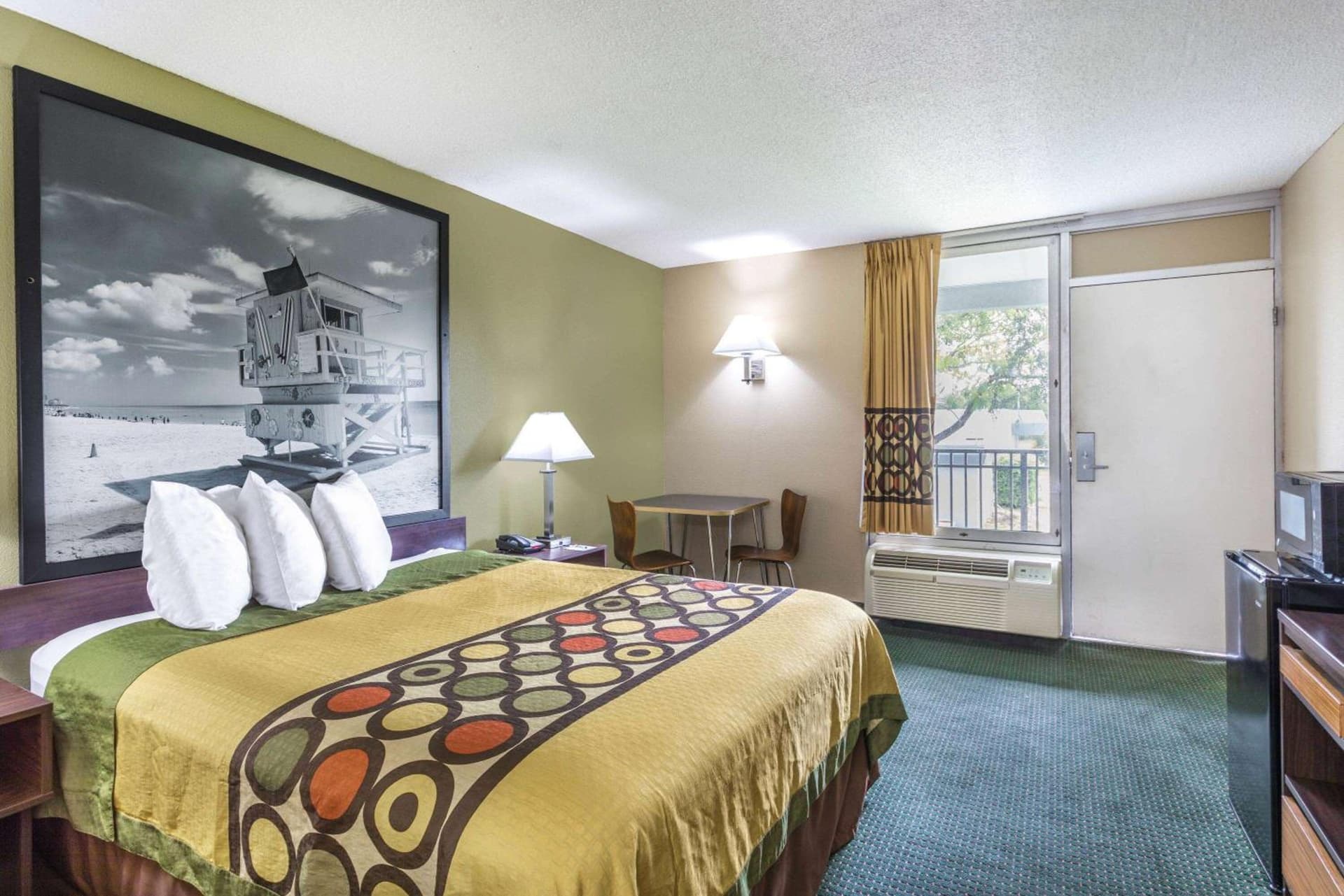 Super 8 by Wyndham Ocala I-75 gallery photo in Ocala, FL — image 7