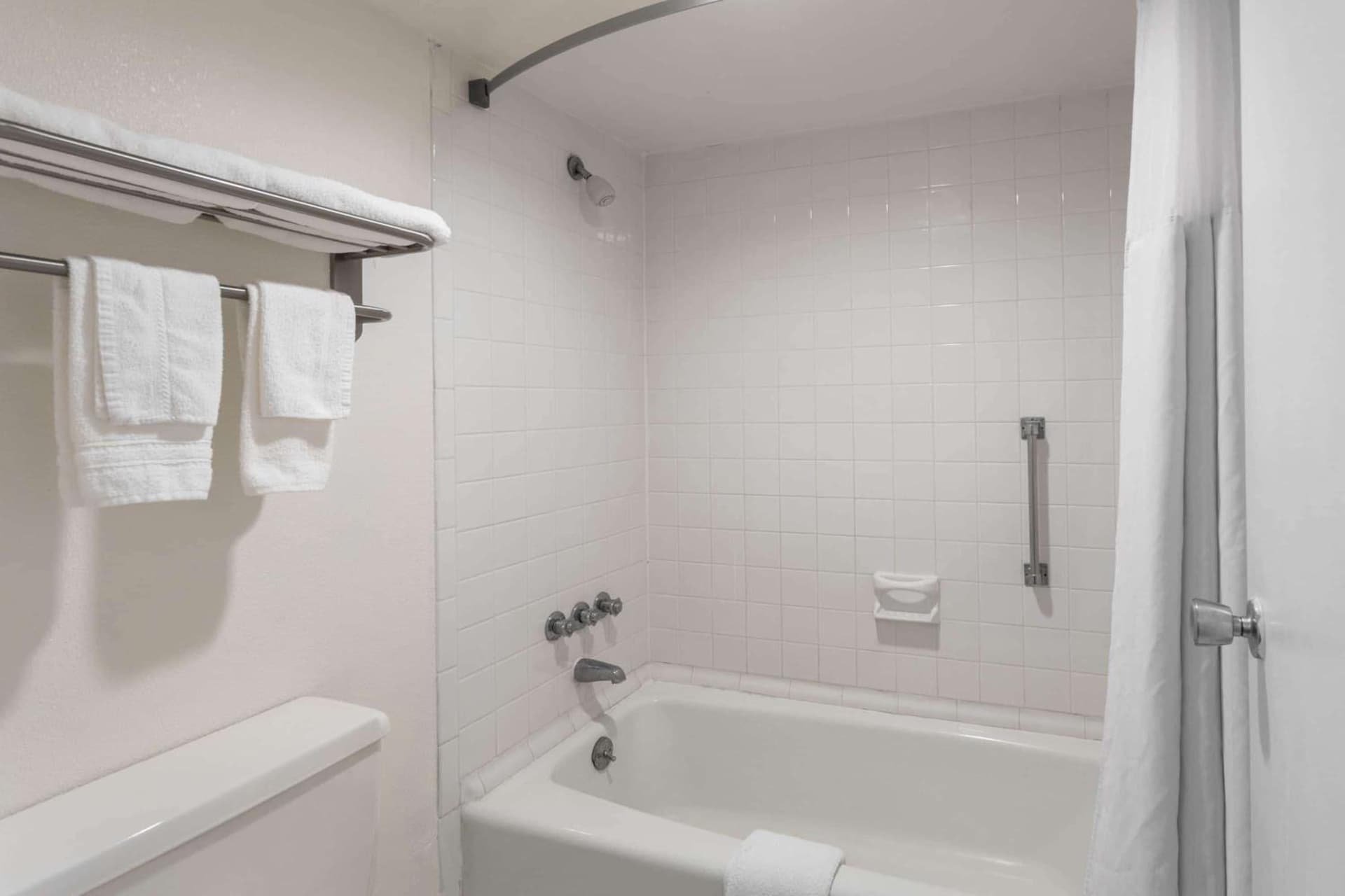 Super 8 by Wyndham Ocala I-75 gallery photo in Ocala, FL — image 14