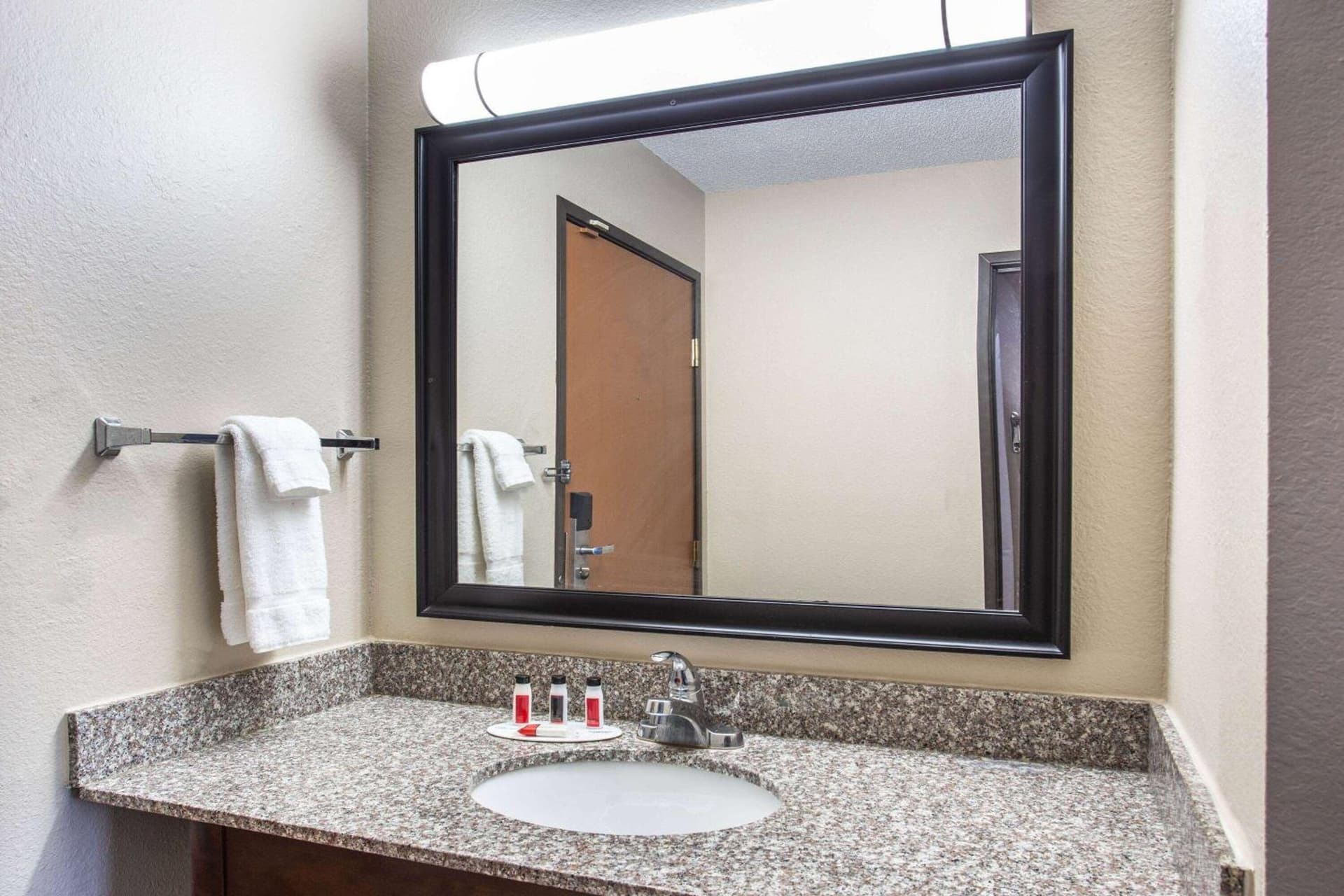 Baymont by Wyndham Joliet gallery photo in Joliet, IL — image 40