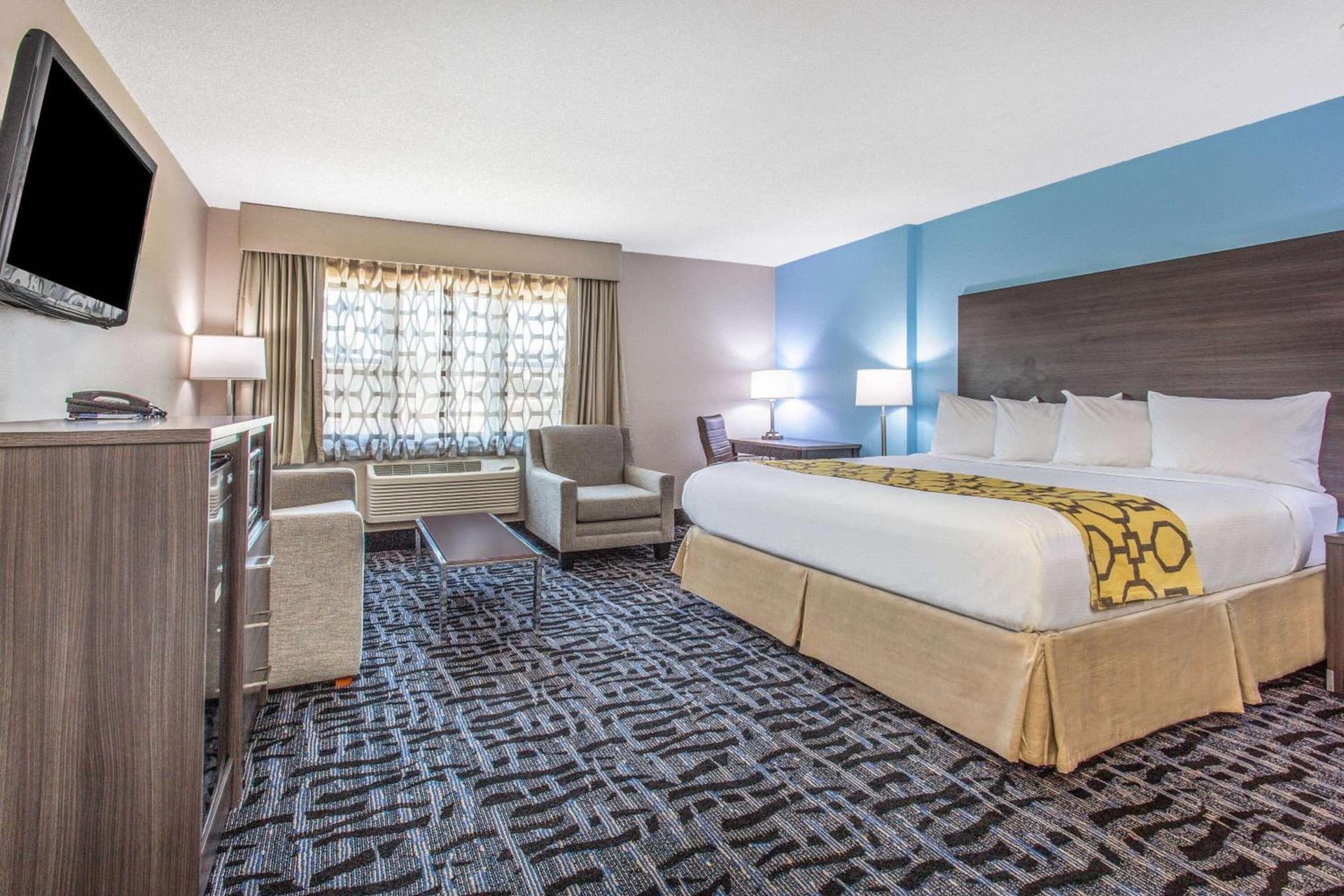 Baymont by Wyndham Joliet gallery photo in Joliet, IL — image 44