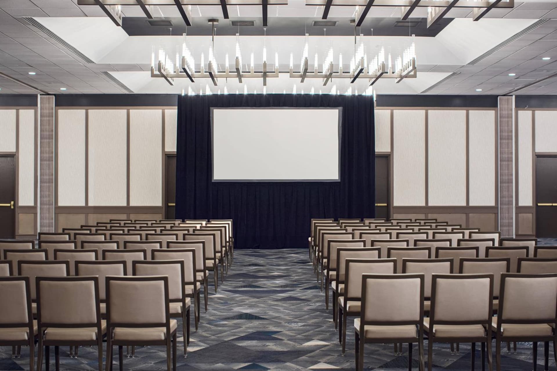 Renaissance Toledo Downtown Hotel gallery photo in Toledo, OH — image 48