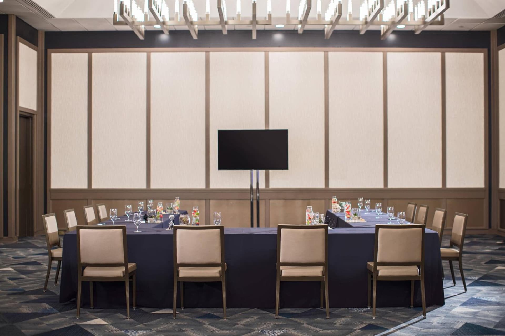 Renaissance Toledo Downtown Hotel gallery photo in Toledo, OH — image 4