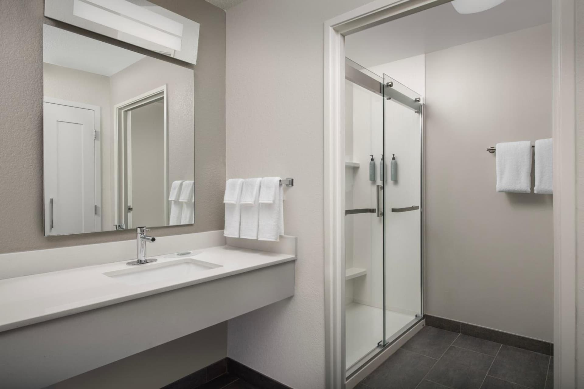 Courtyard by Marriott Dayton Beavercreek gallery photo in Beavercreek, OH — image 18