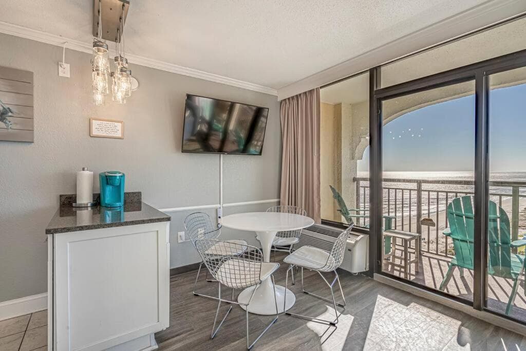Beautiful Ocean views, on 15th floor! property views in Myrtle Beach, SC — gallery photo 3
