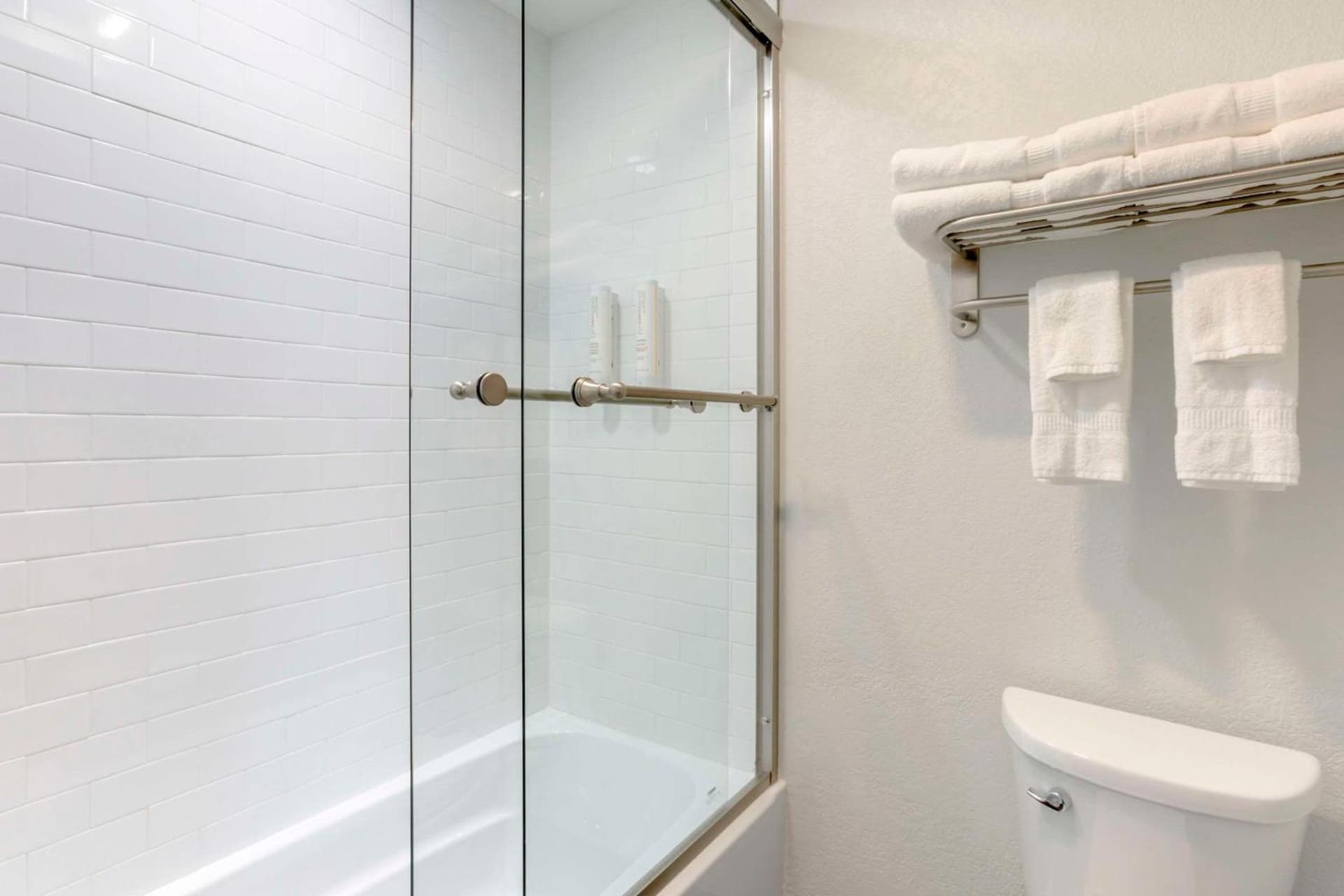 Clarion Pointe Prescott Valley gallery photo in Prescott Valley, AZ — image 19