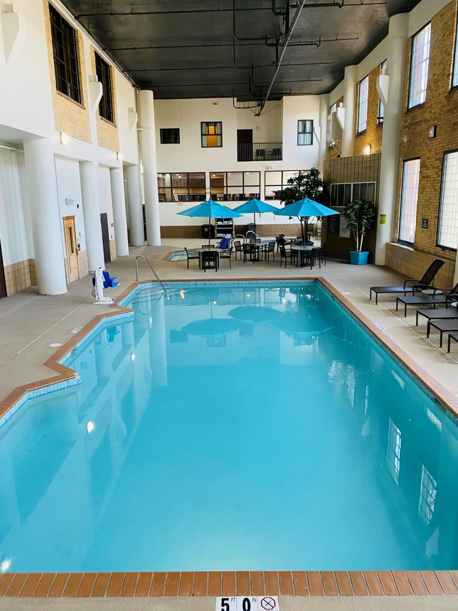 The Suites Hotel at Waterfront Plaza gallery photo in Duluth, MN — image 26