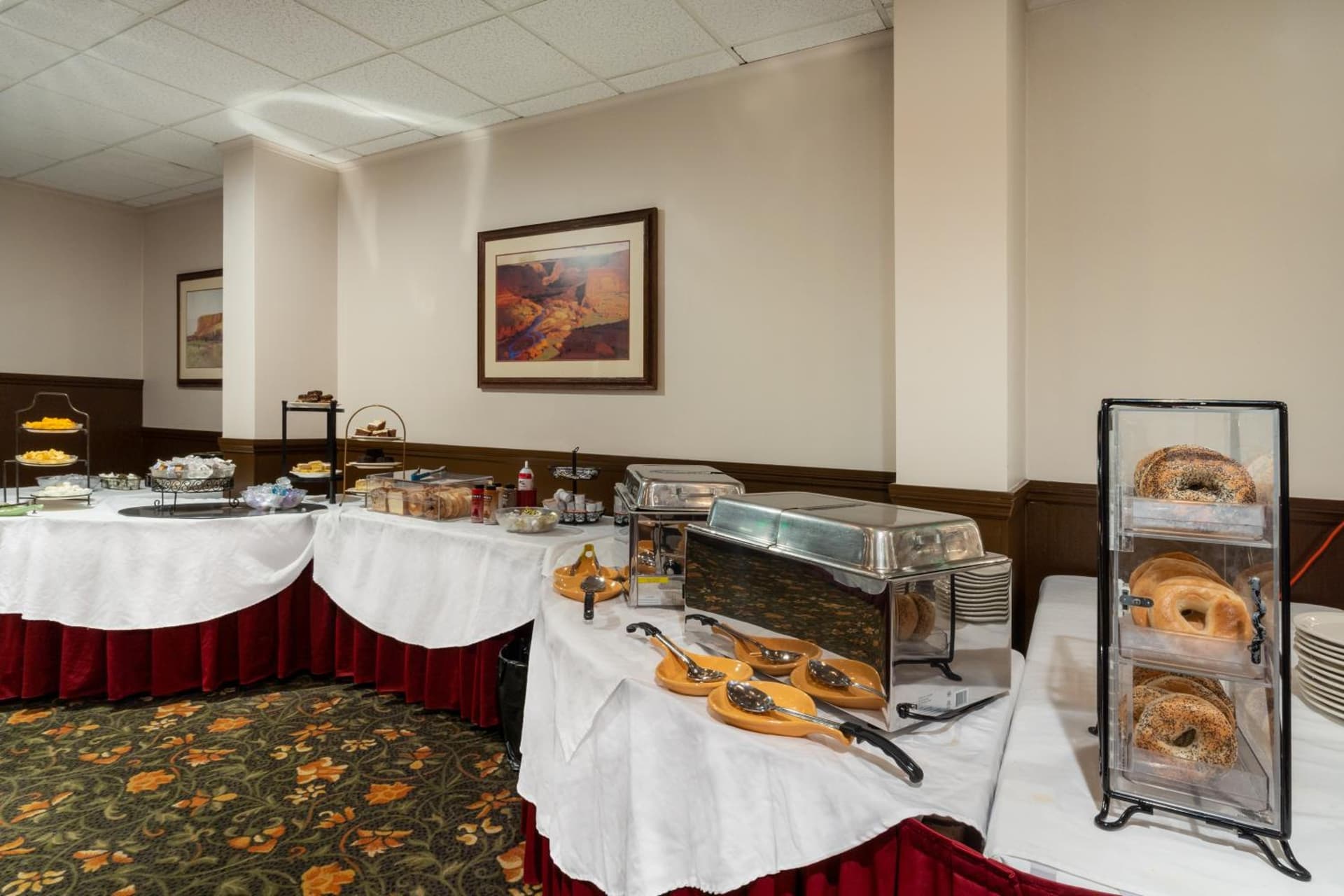 Ramada by Wyndham Reno Hotel & Casino gallery photo in Reno, NV — image 24