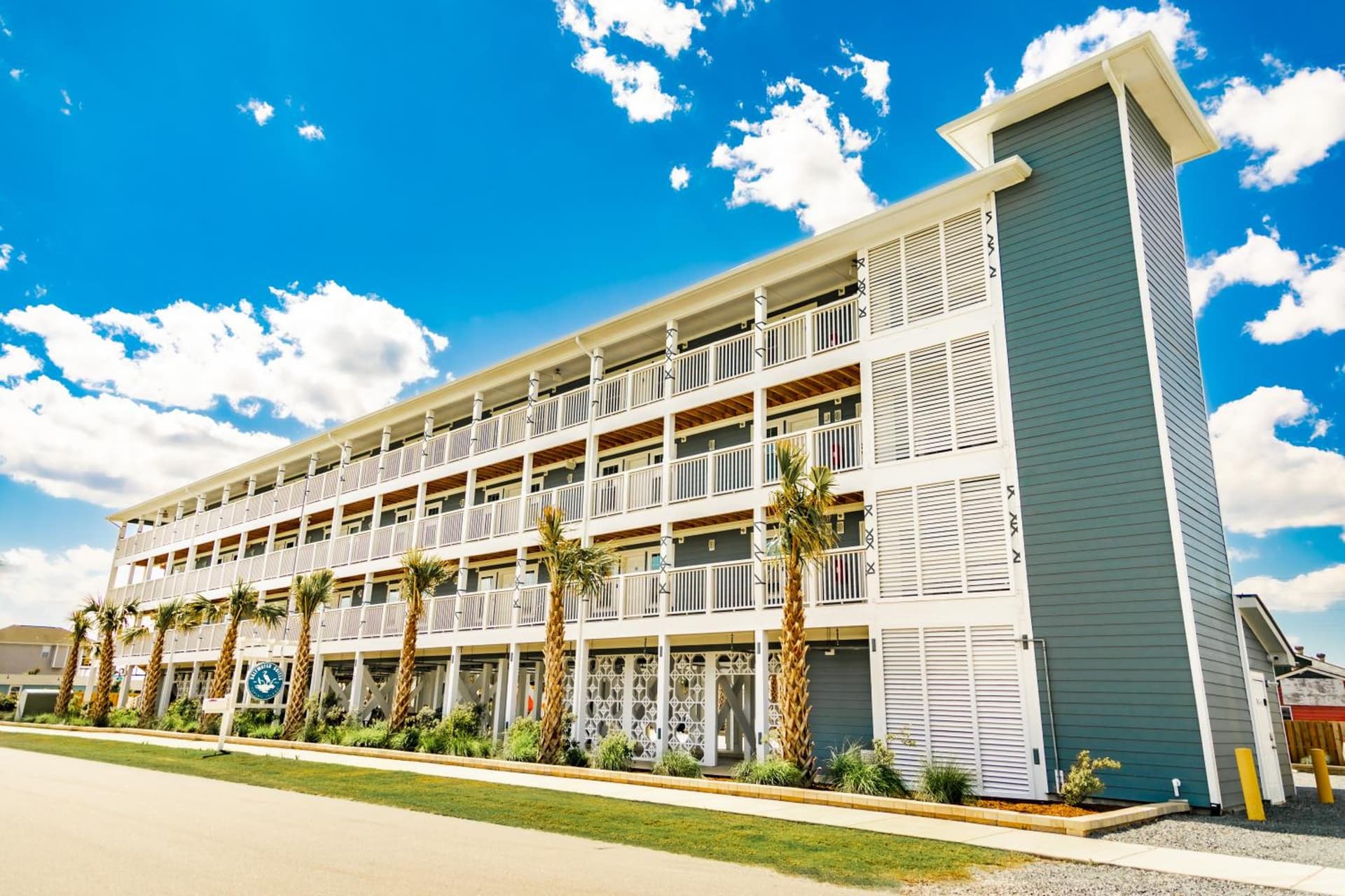 302 Queen Suite, 3rd Floor Low Tide gallery photo in Surf City, NC — image 13