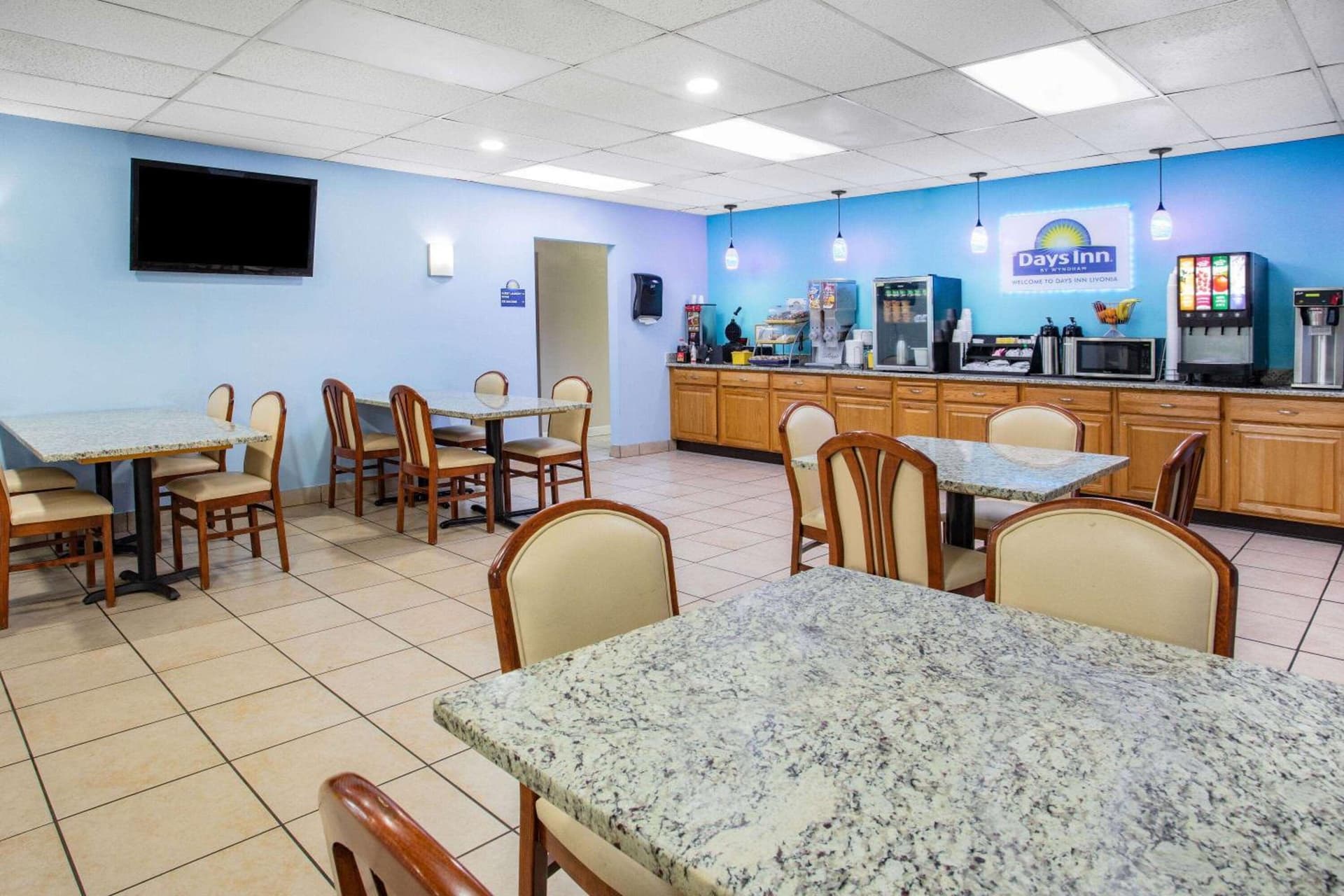 Days Inn by Wyndham Livonia Canton Detroit gallery photo in Livonia, MI — image 33