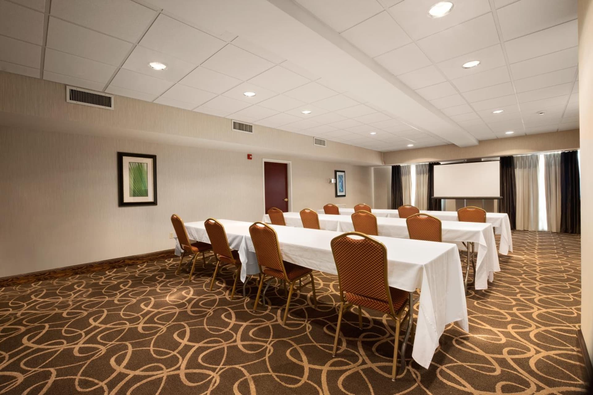 Wingate by Wyndham High Point Greensboro Airport South gallery photo in High Point, NC — image 15