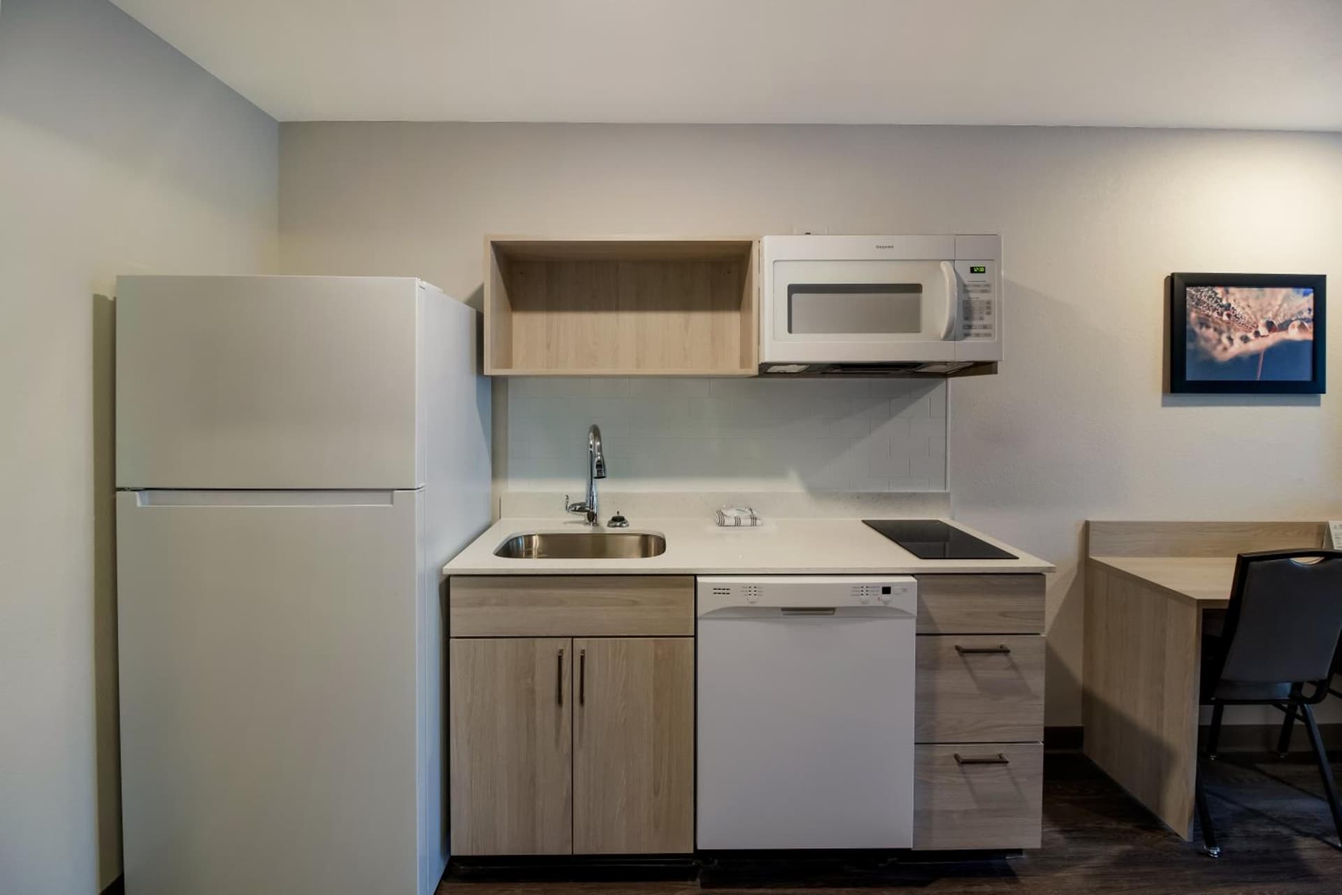WoodSpring Suites Concord-Charlotte Speedway gallery photo in Concord, NC — image 17