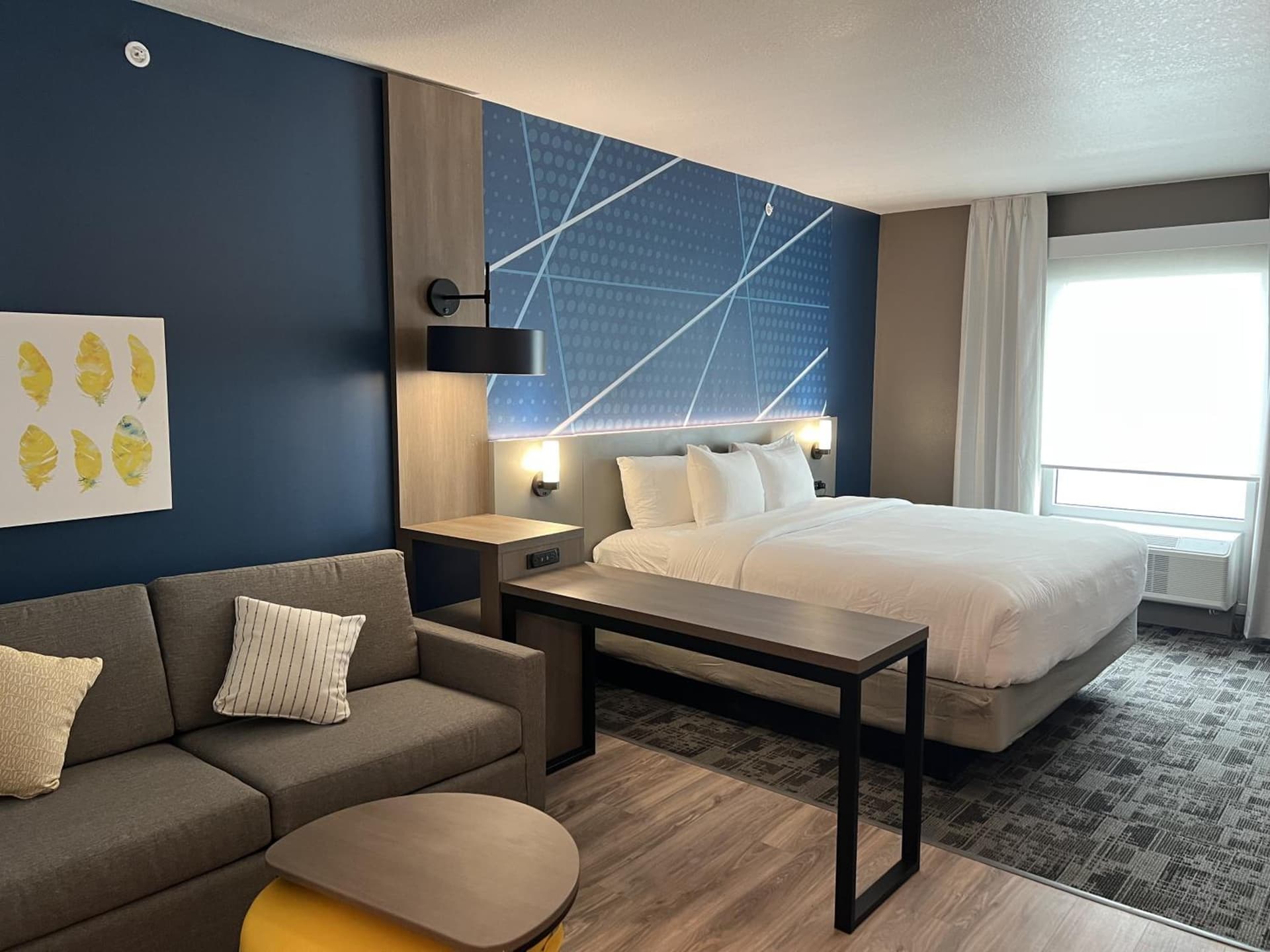 Comfort Inn & Suites New Port Richey Downtown District gallery photo in New Port Richey, FL — image 57