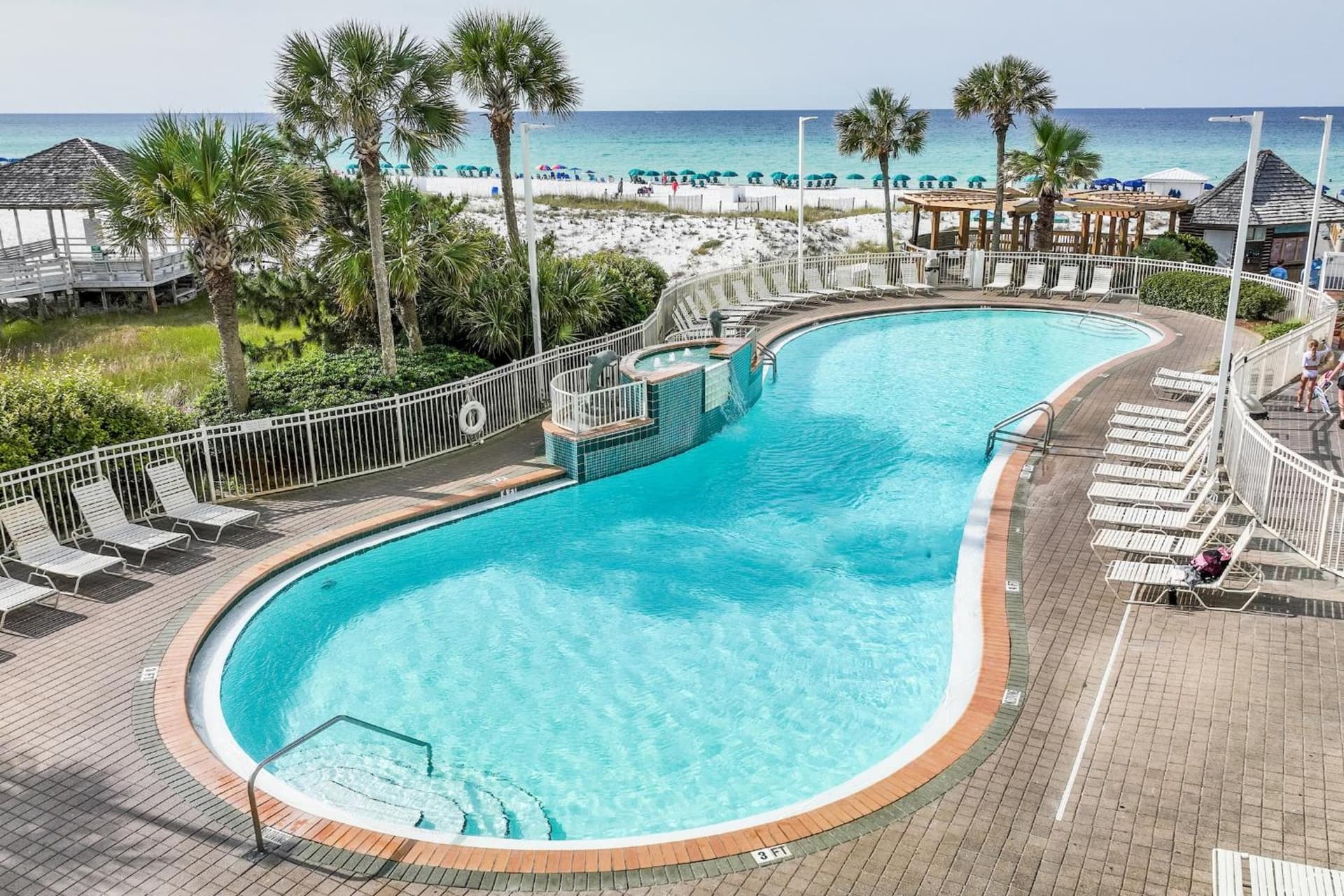 Beachfront Retreat- "The Getaway" property views in Destin, FL — gallery photo 3
