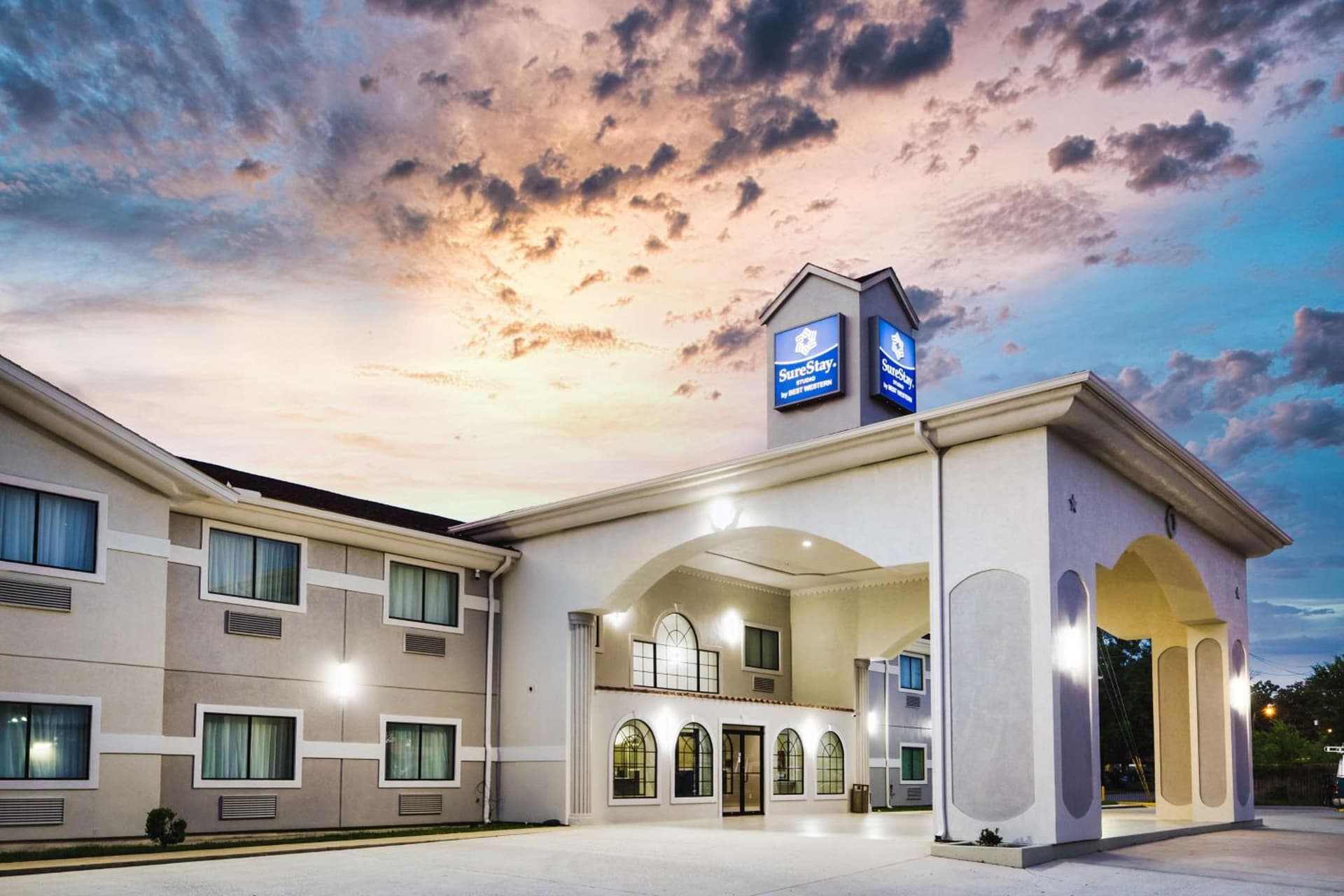 SureStay Studio by Best Western Conroe Downtown — hotel in Conroe, Texas